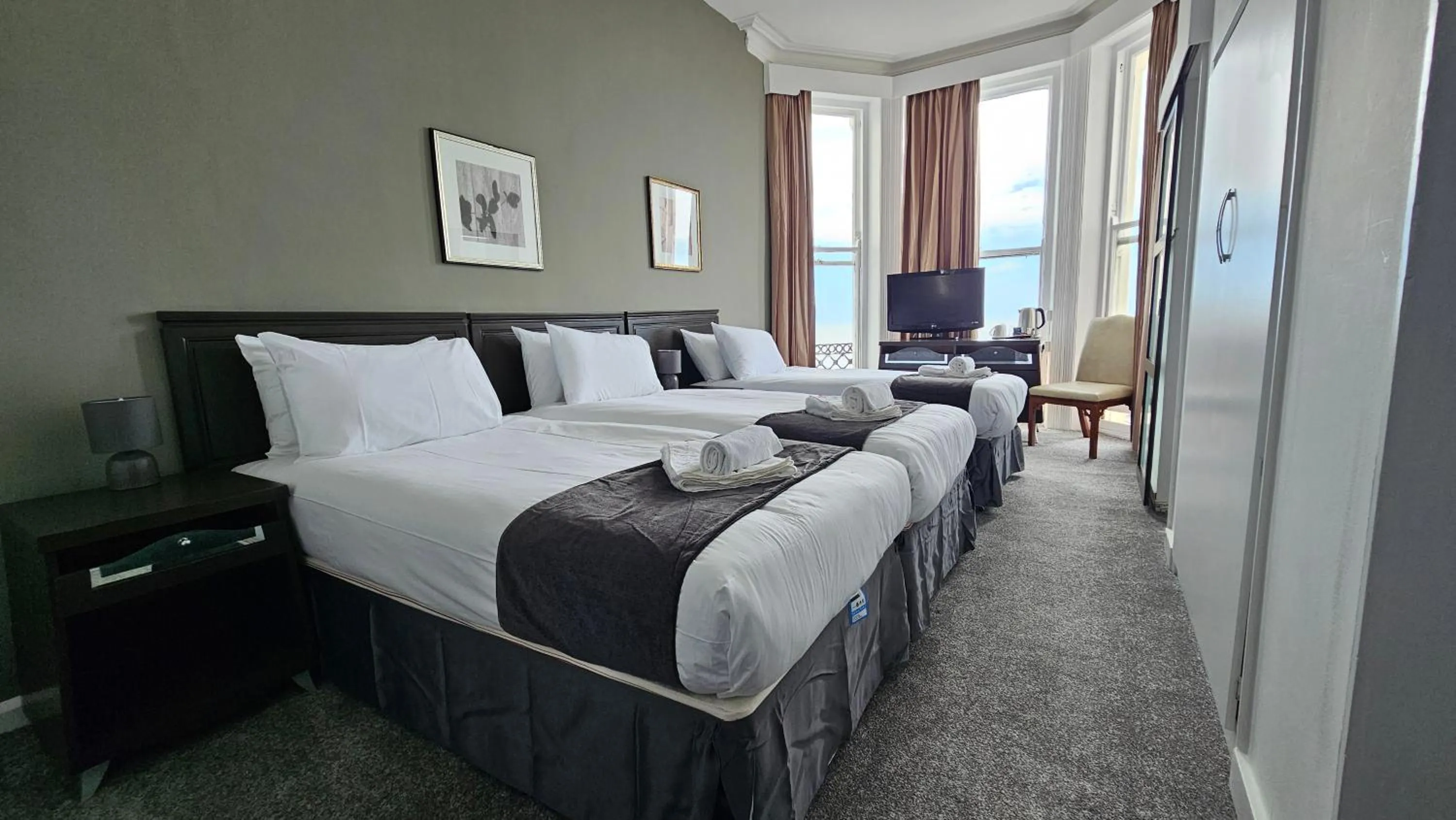 Bed in The Strand Hotel