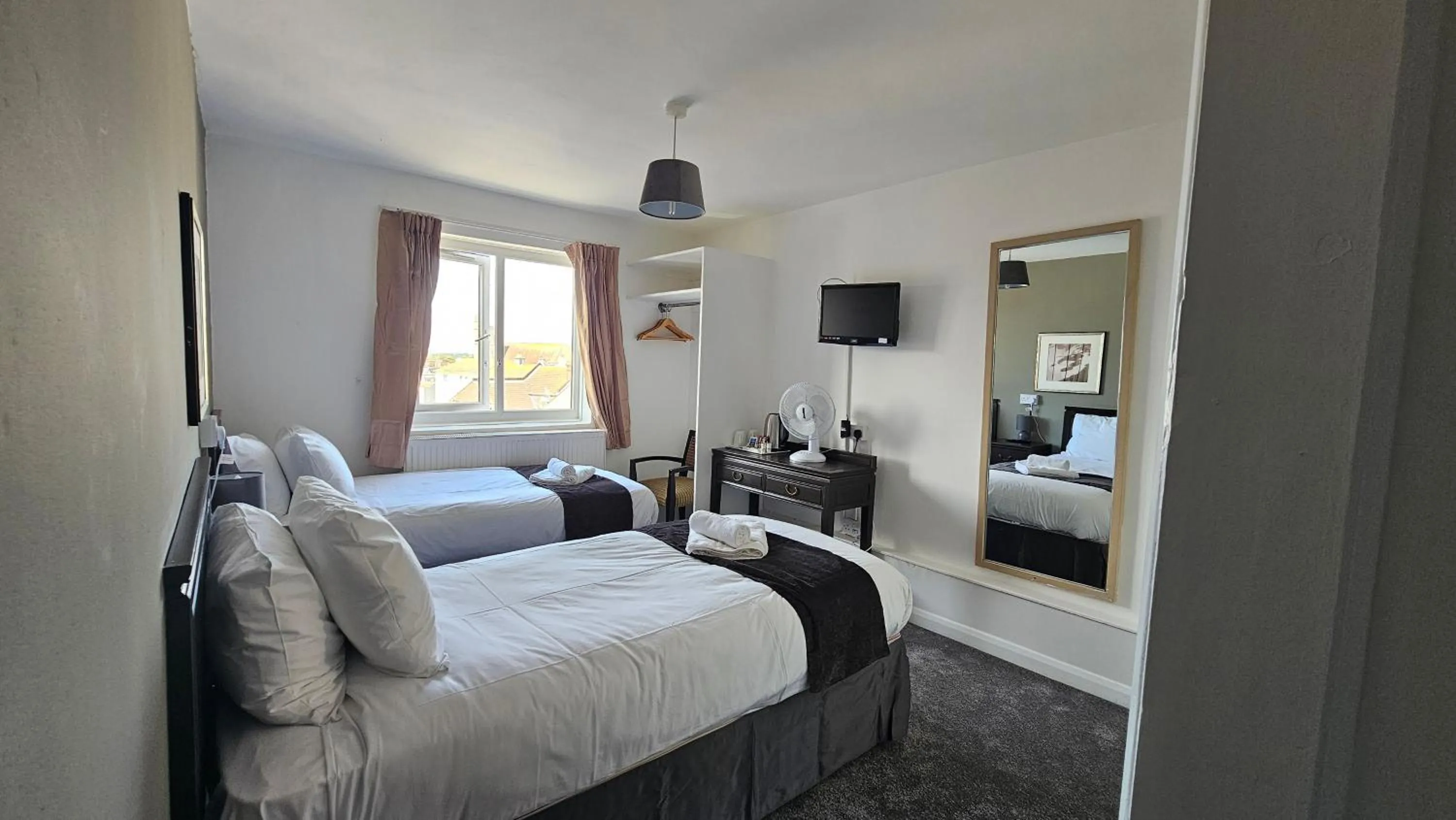 Bed in The Strand Hotel