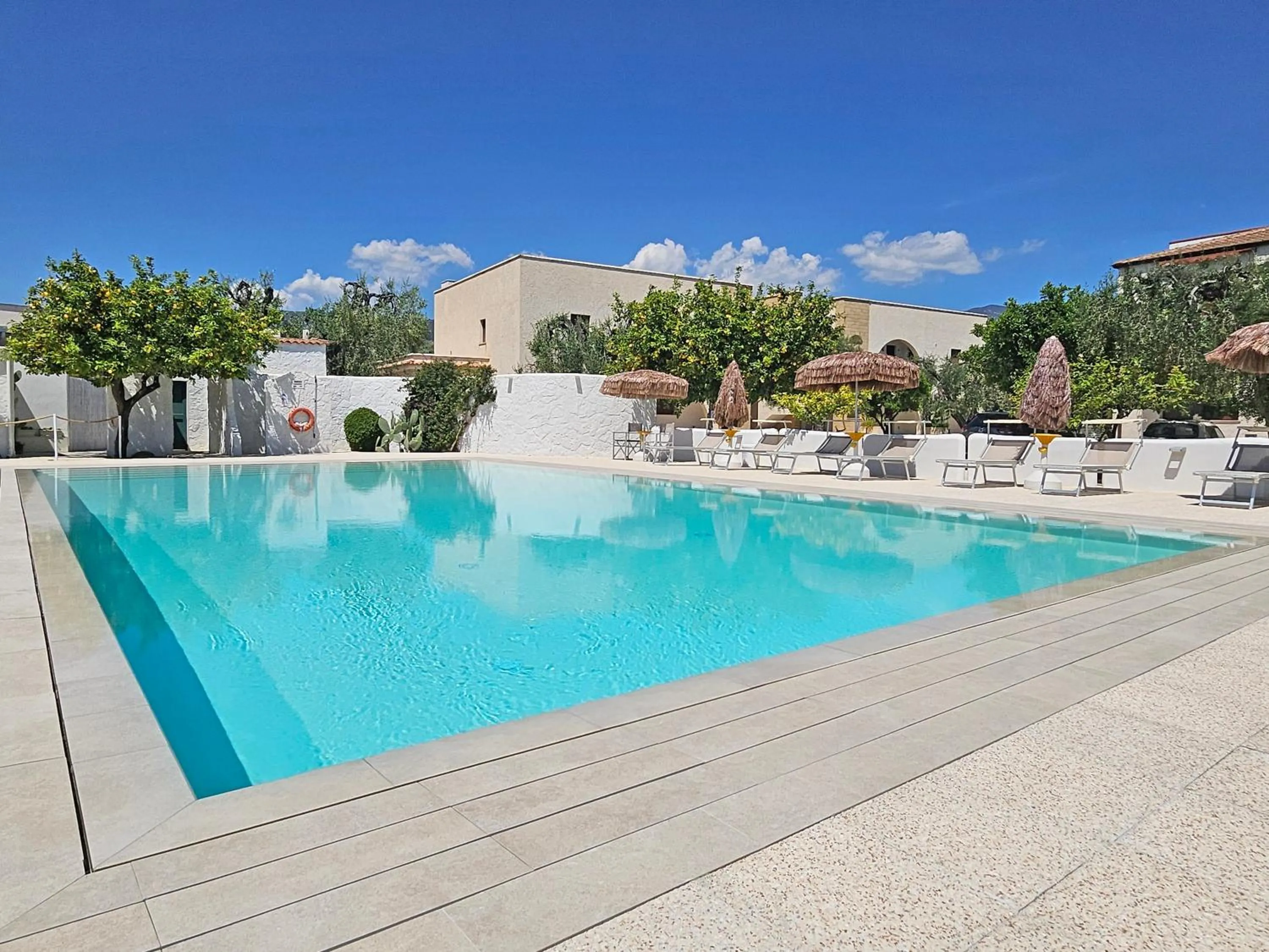 Property building in Hotel Residence Torre Del Porto