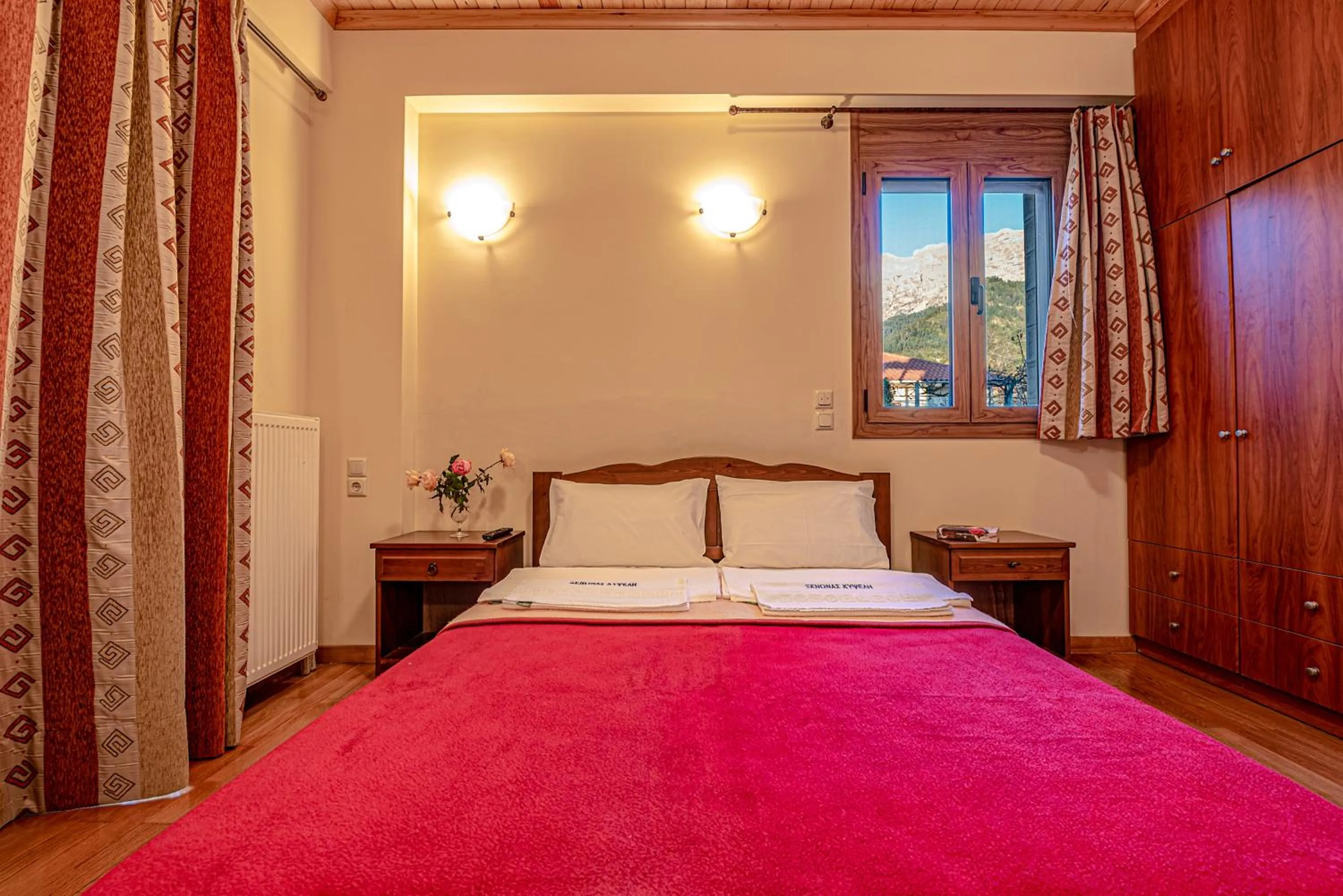 Bed in Xenonas Kypseli