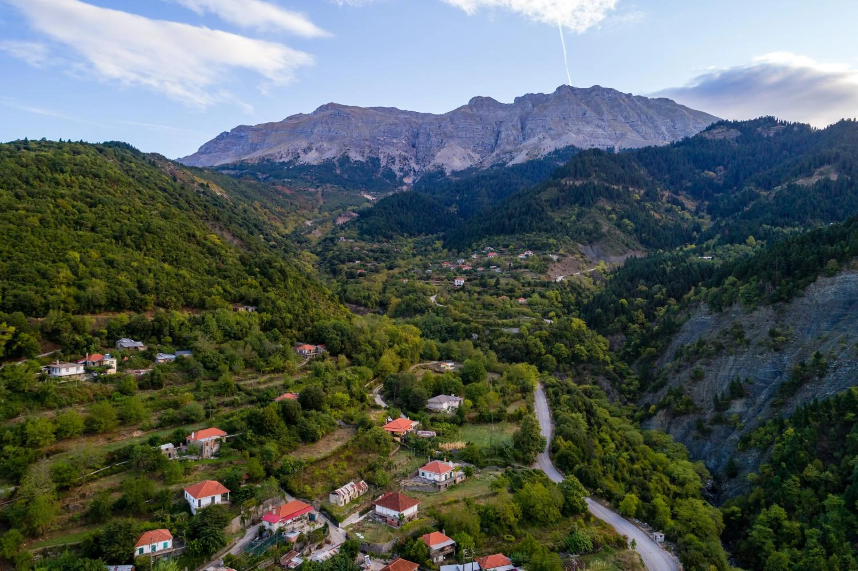 Property building in Xenonas Kypseli