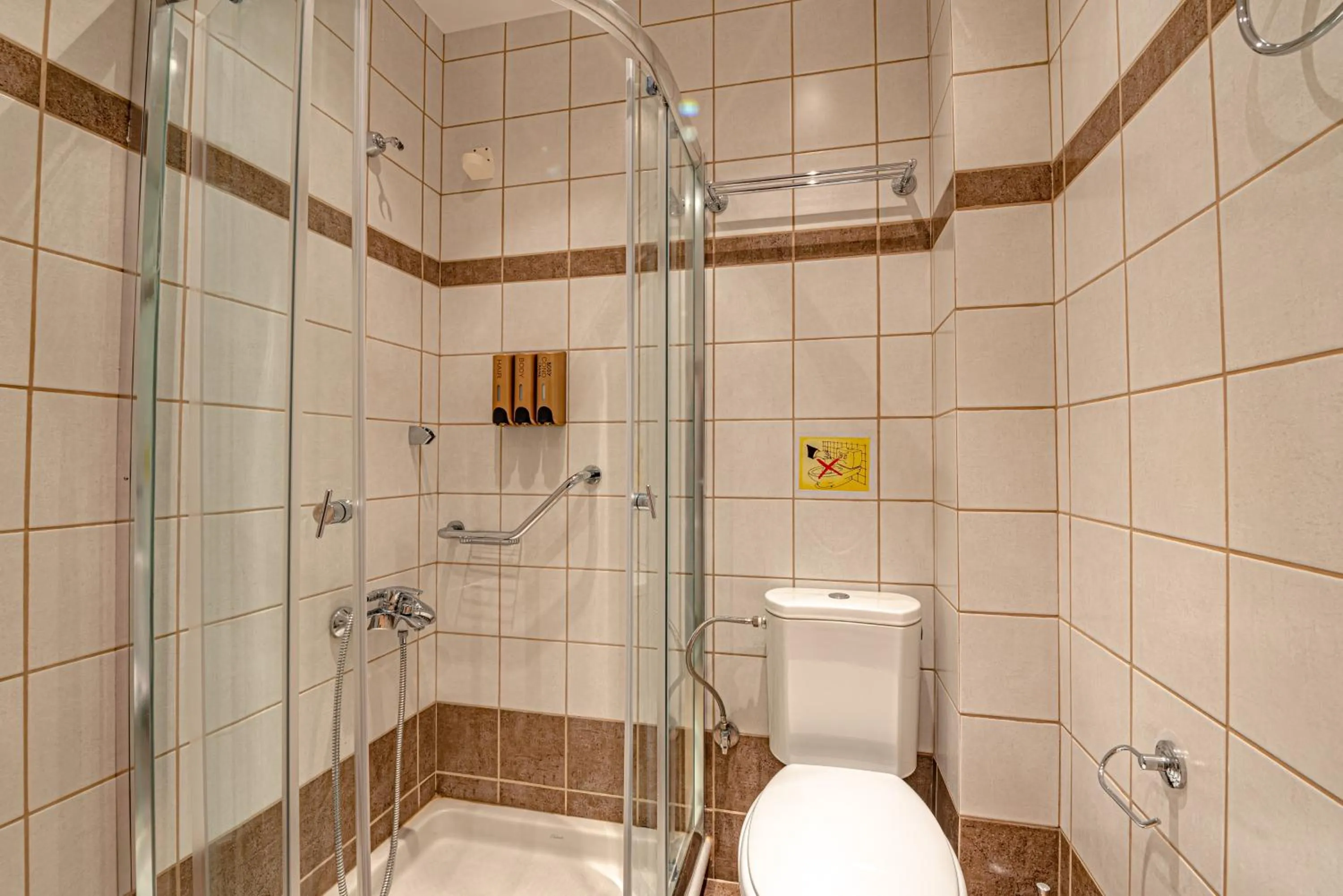 Bathroom in Xenonas Kypseli