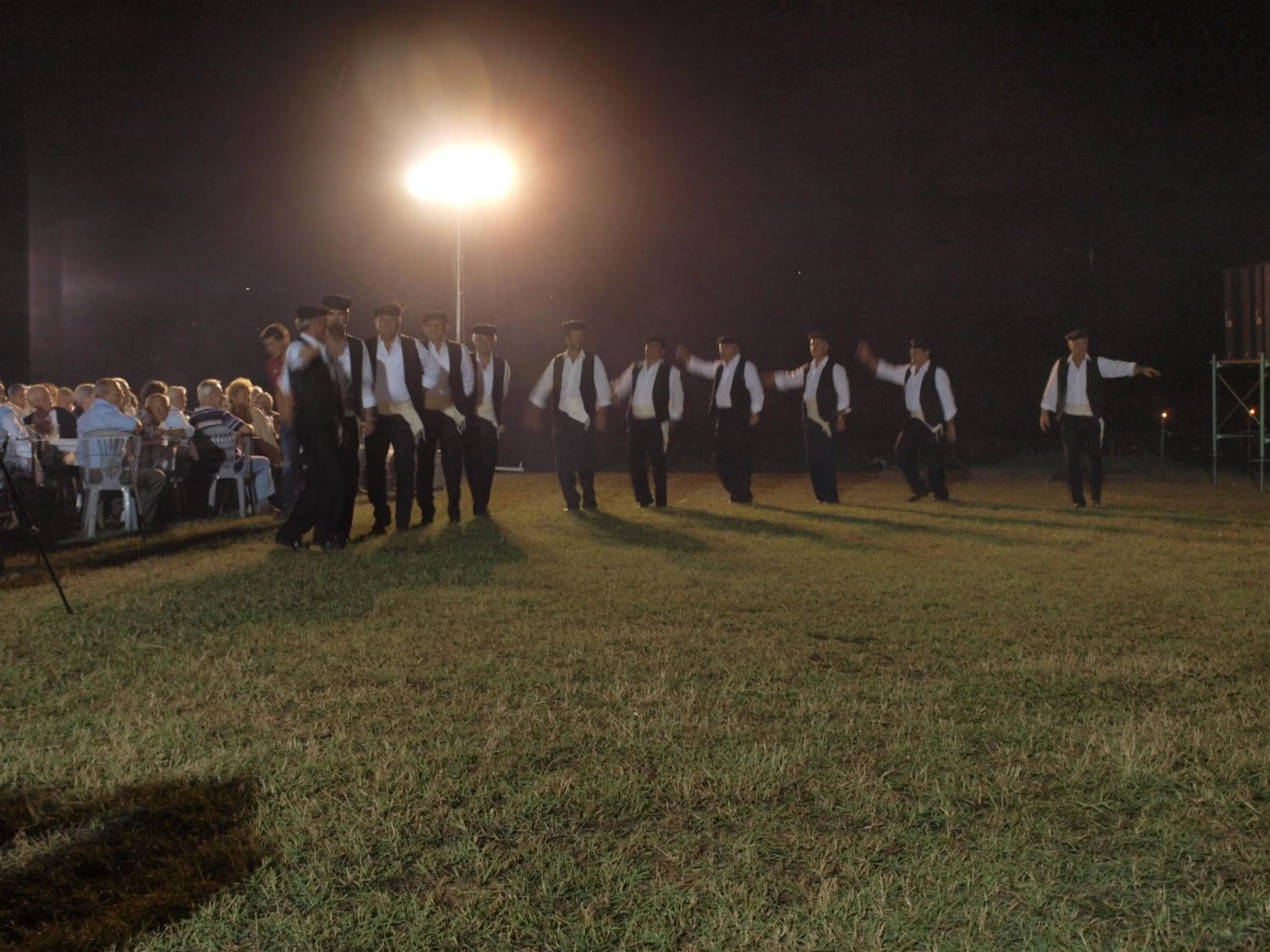 People in Xenonas Kypseli