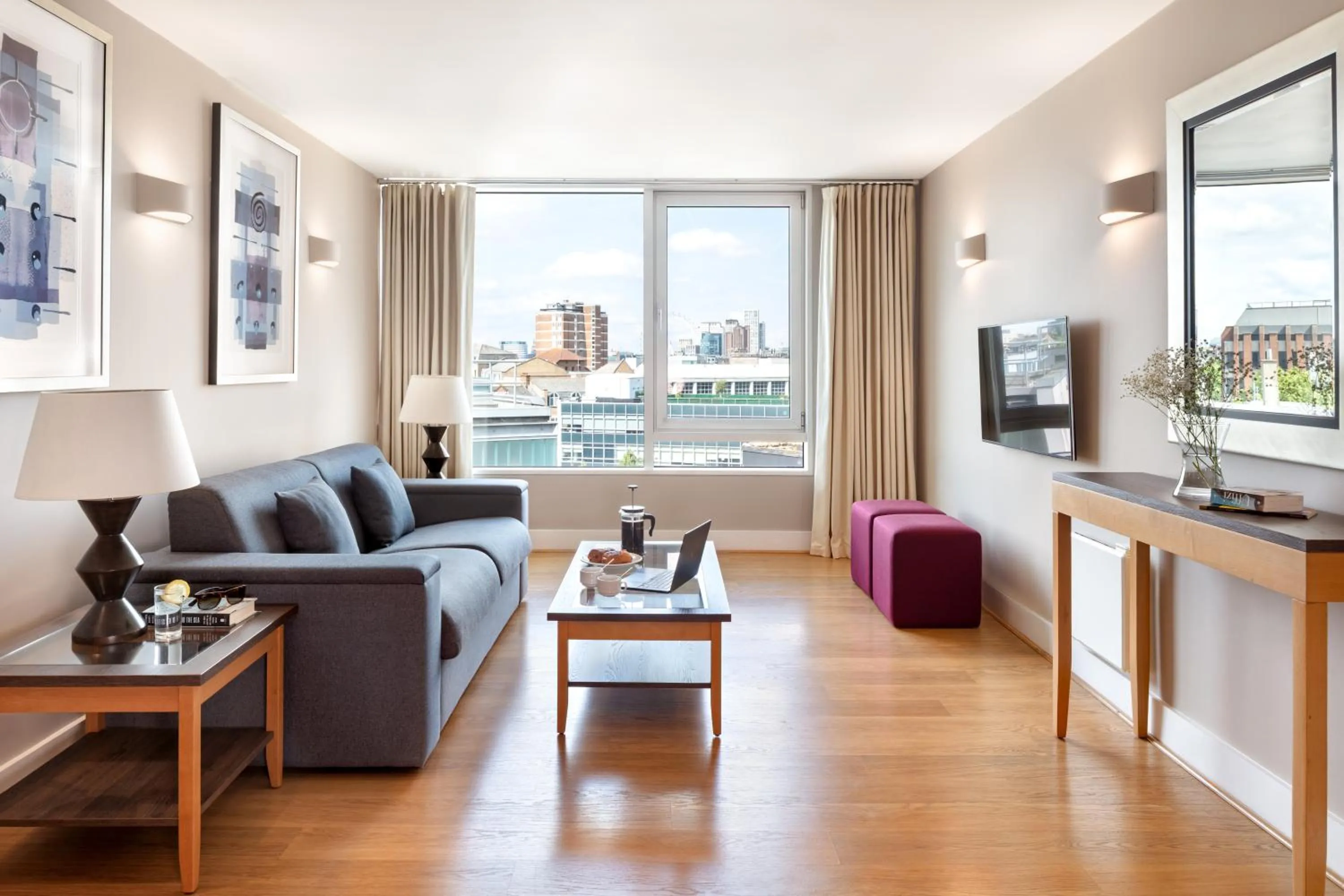 TV and multimedia in Marlin Apartments London Bridge - Empire Square