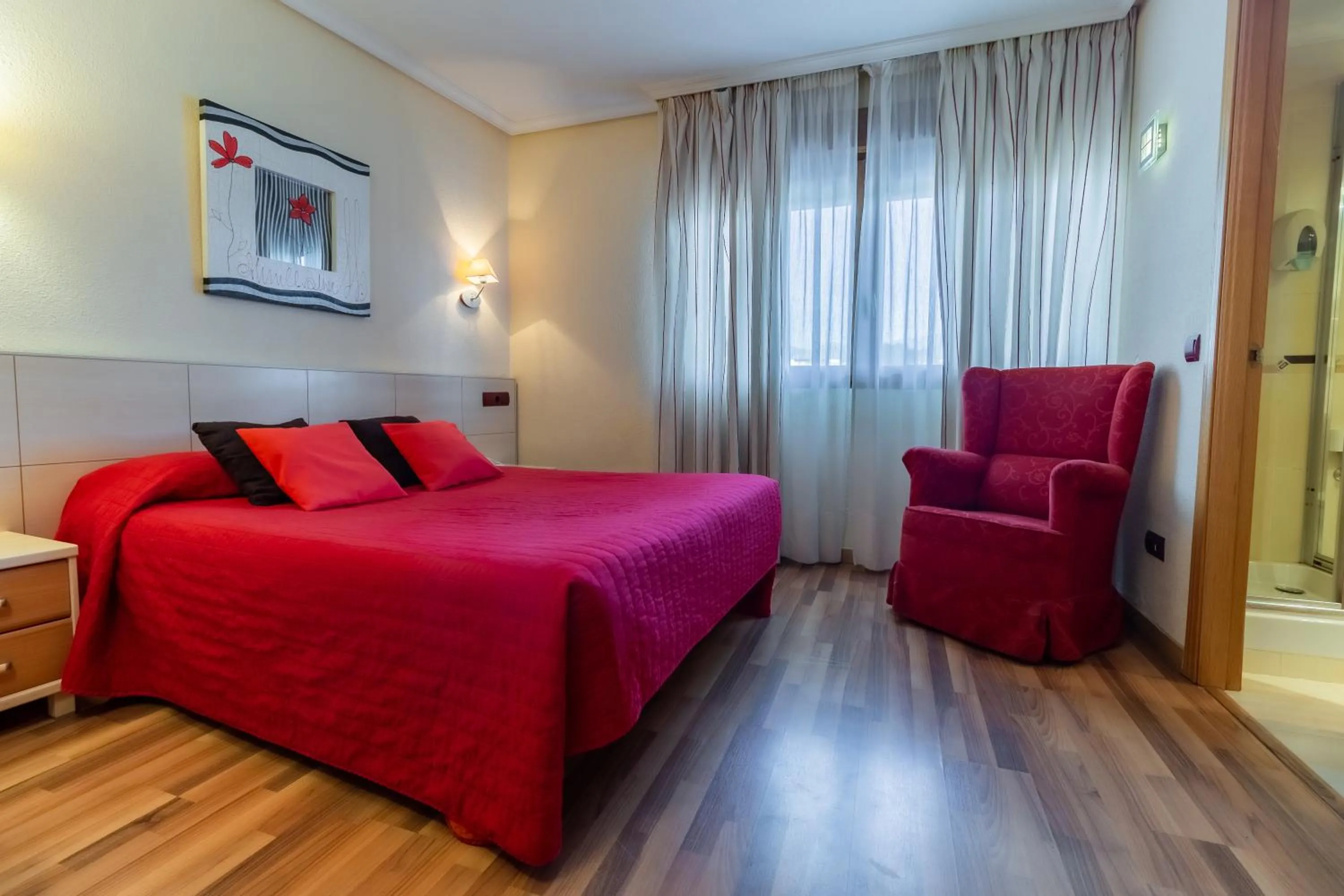 Photo of the whole room, Bed in Hostal Rural El Caño by Vivere Stays