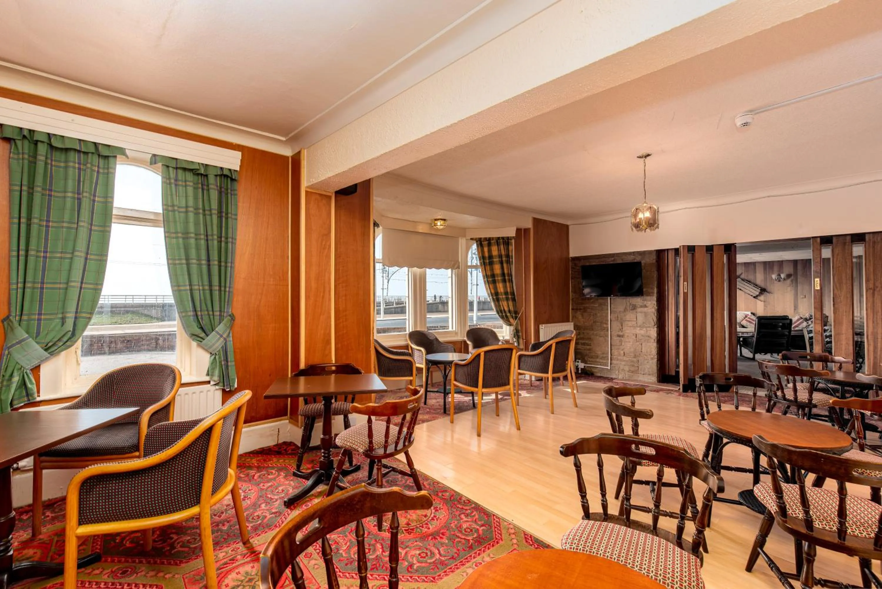 Lounge or bar in The Headlands