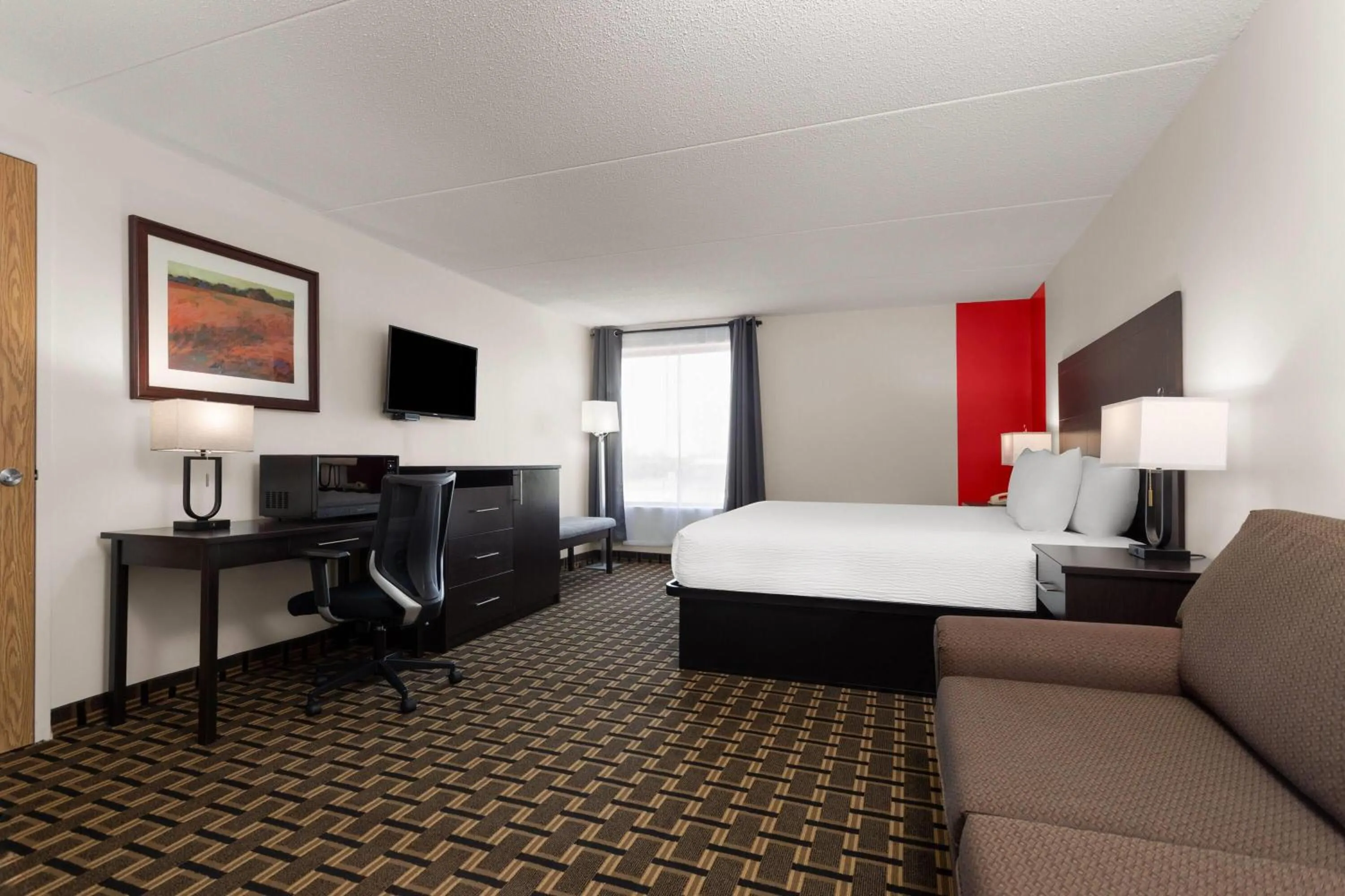 Photo of the whole room, Bed in Travelodge by Wyndham Lindsay