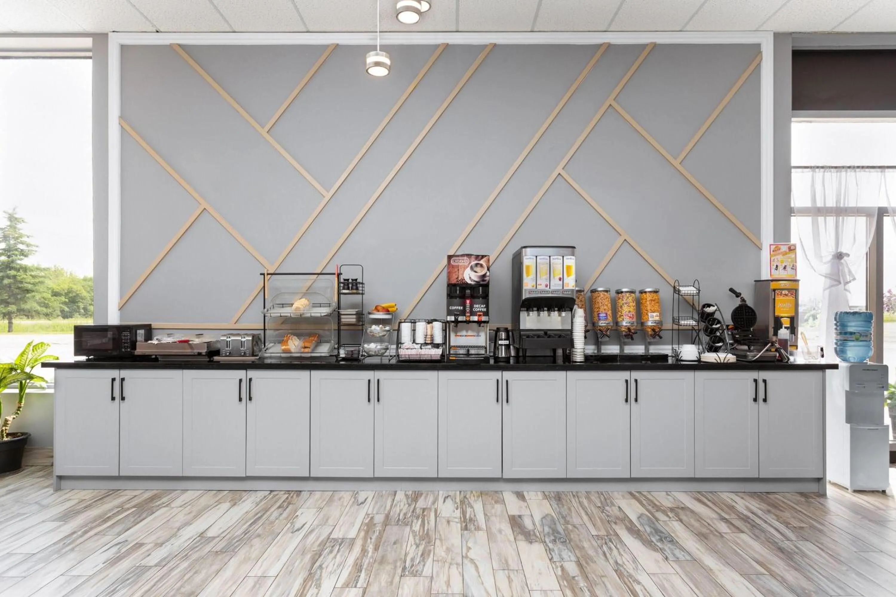 Breakfast in Travelodge by Wyndham Lindsay