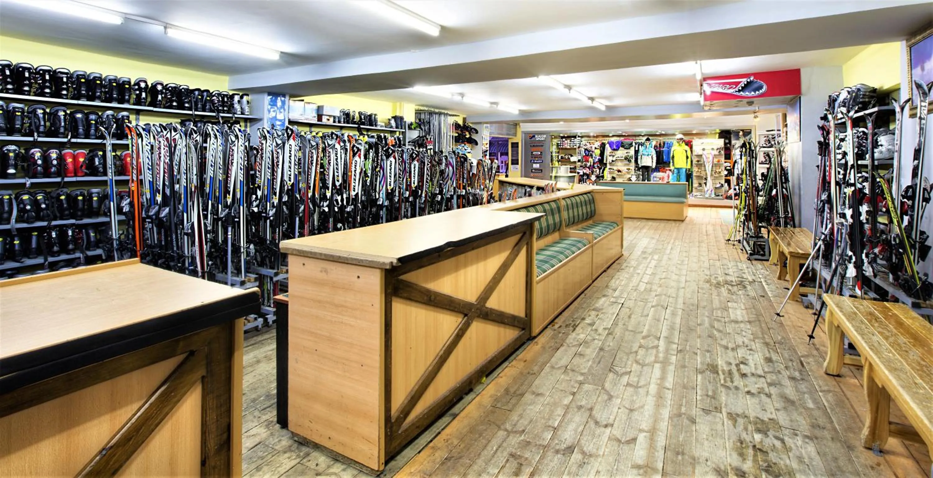 On-site shops in Dedeman Palandoken Resort Hotel