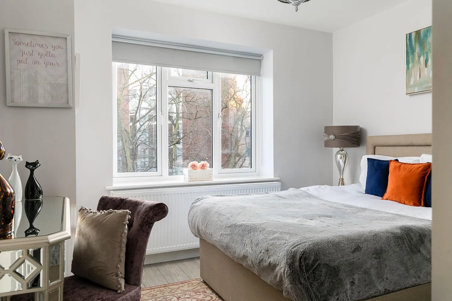 Bedroom, Bed in Cromwell road apartments