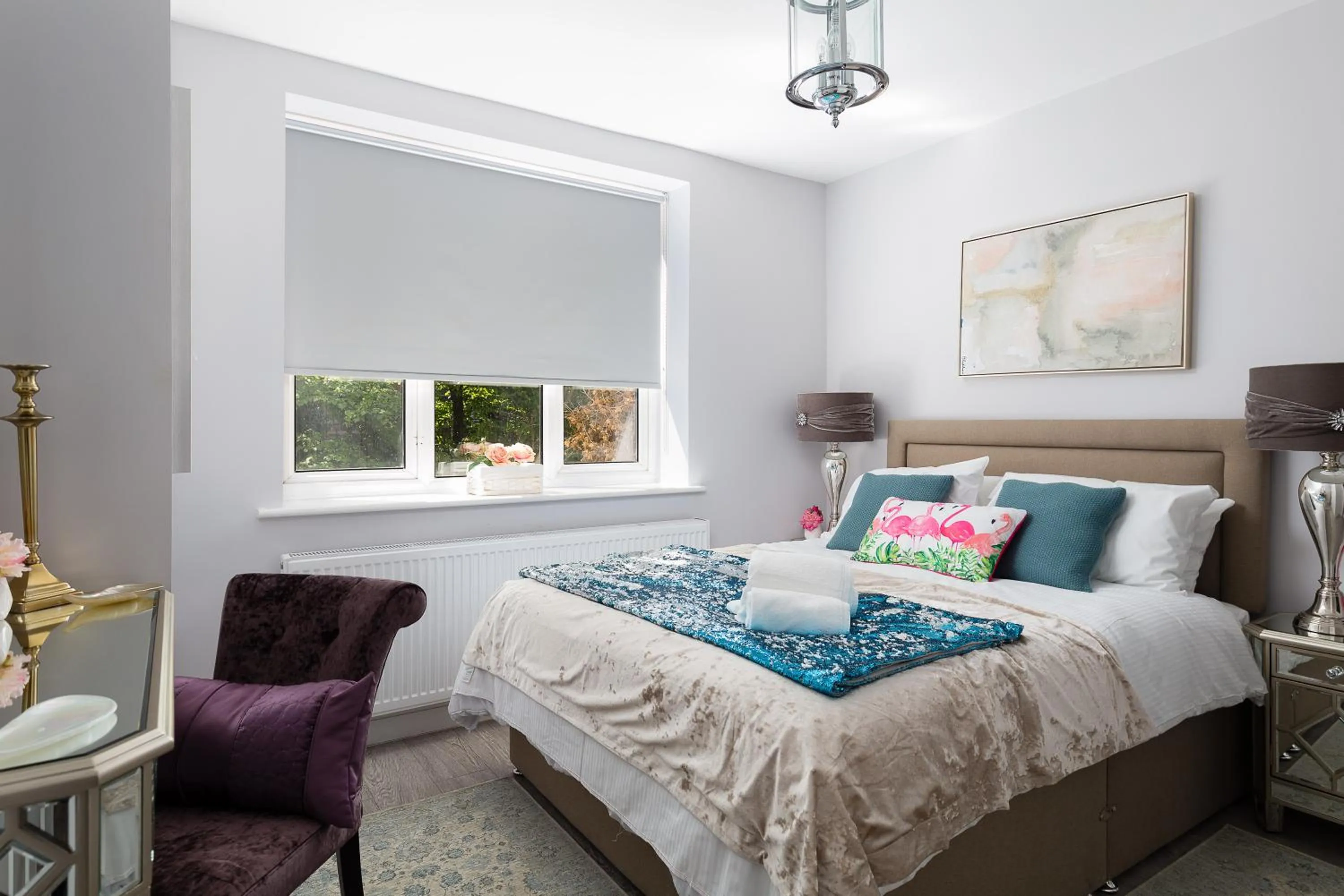 Bedroom, Bed in Cromwell road apartments