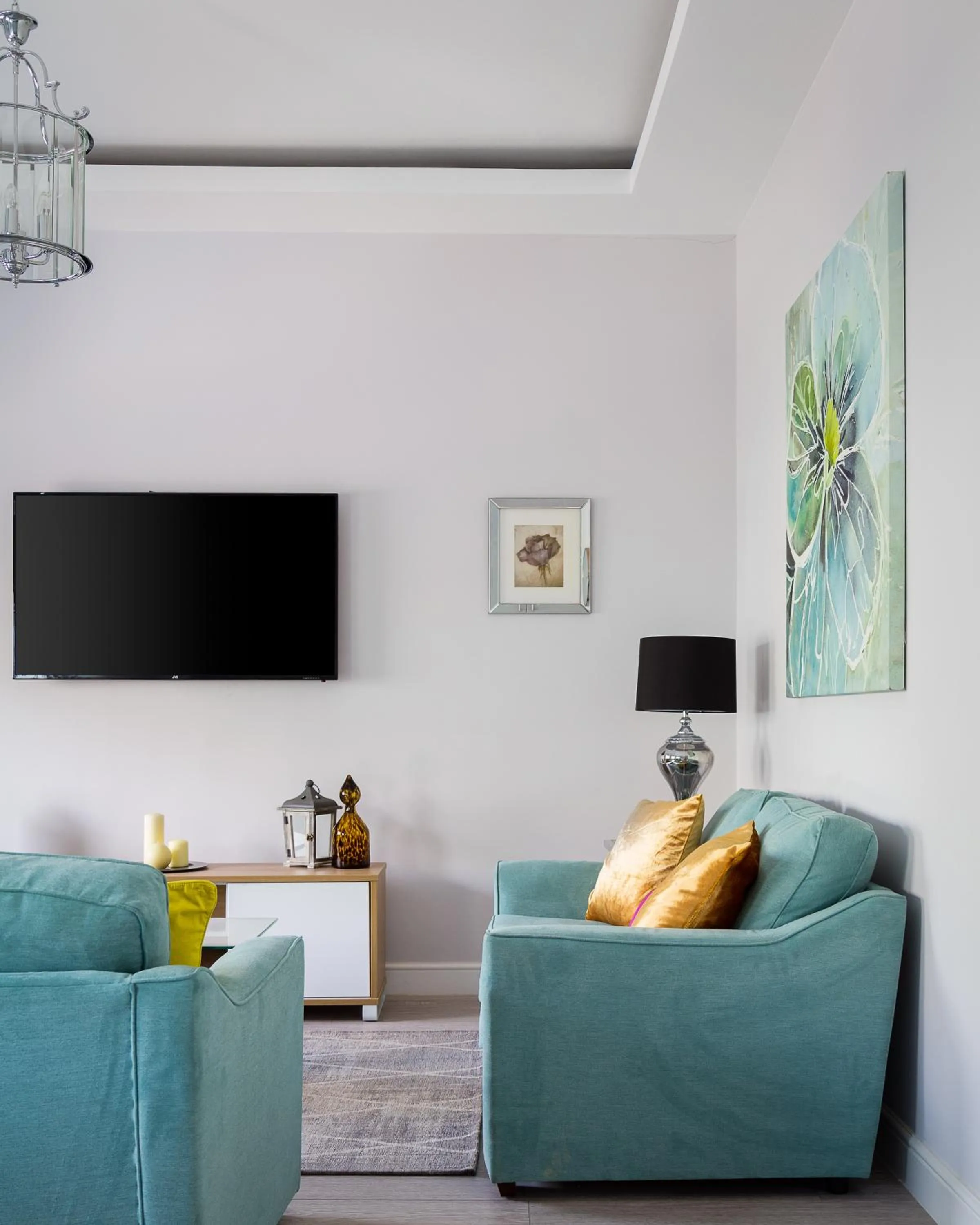 Living room in Cromwell road apartments