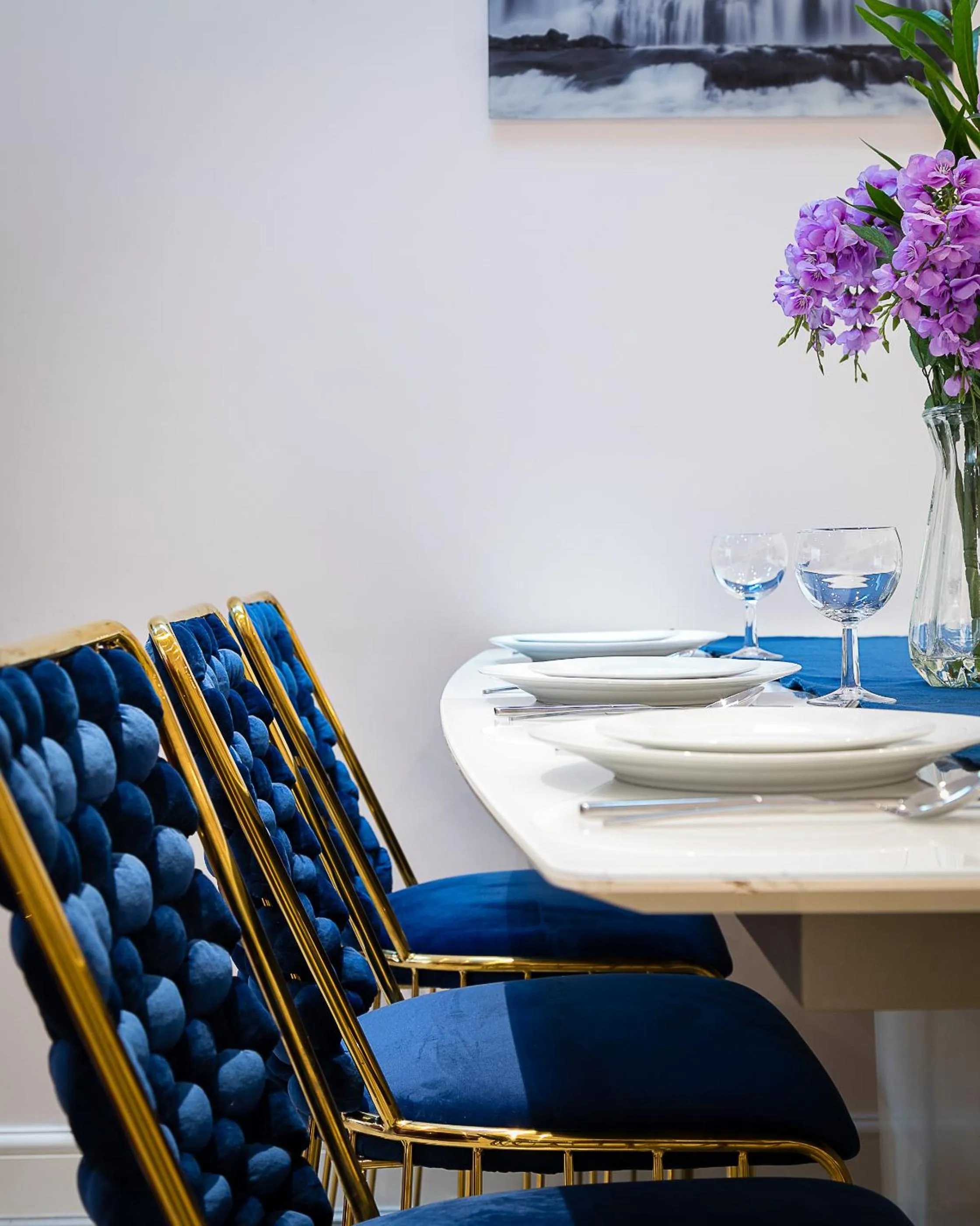 Dining area in Cromwell road apartments