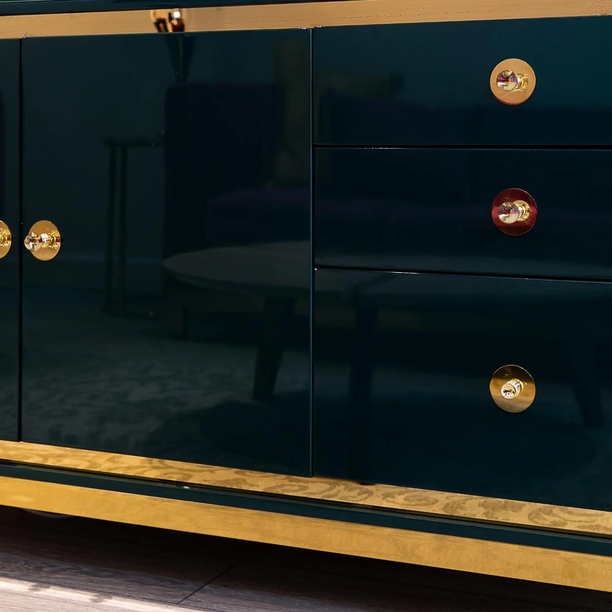 Decorative detail in Cromwell road apartments