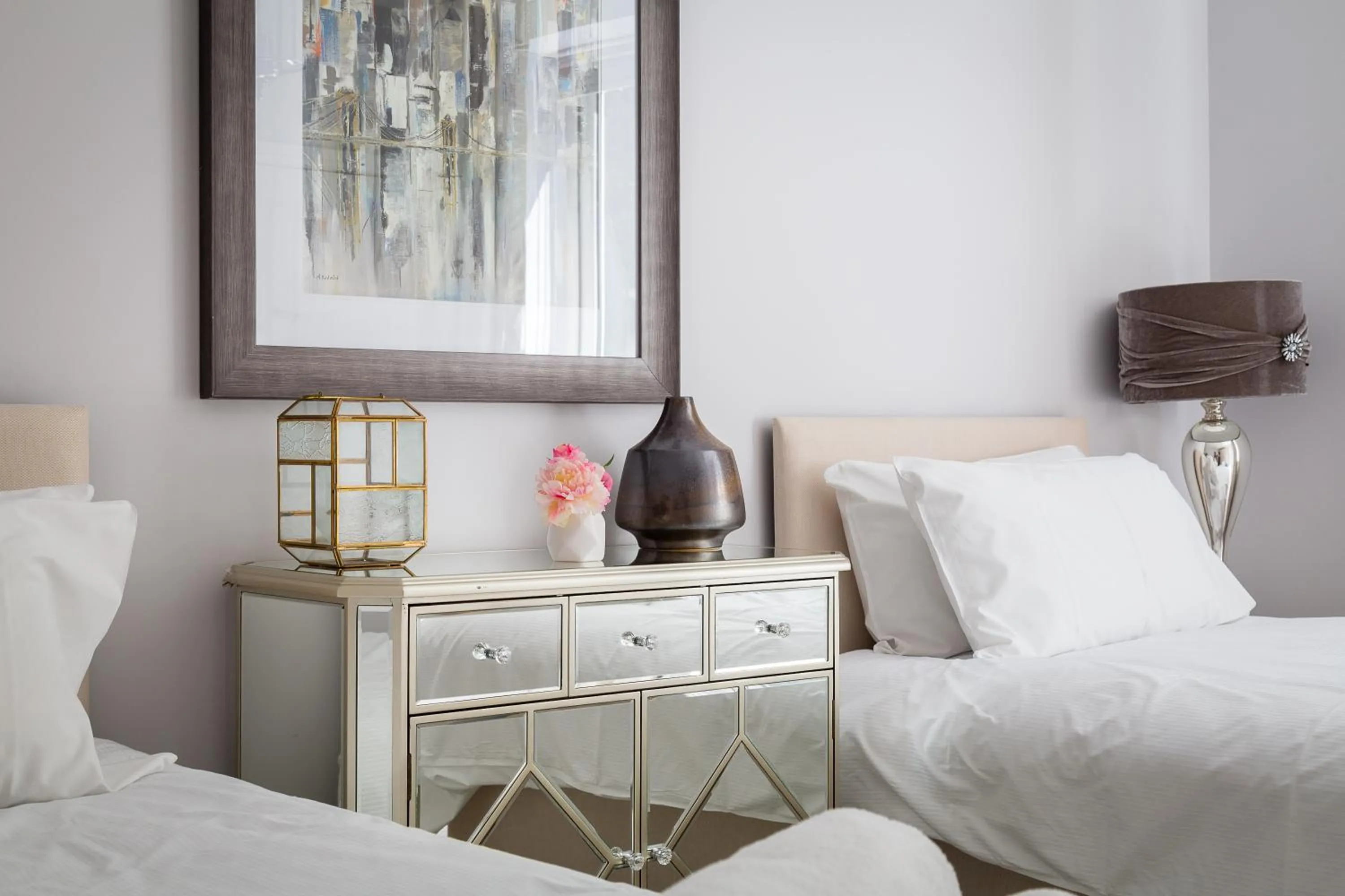 Bedroom, Bed in Cromwell road apartments