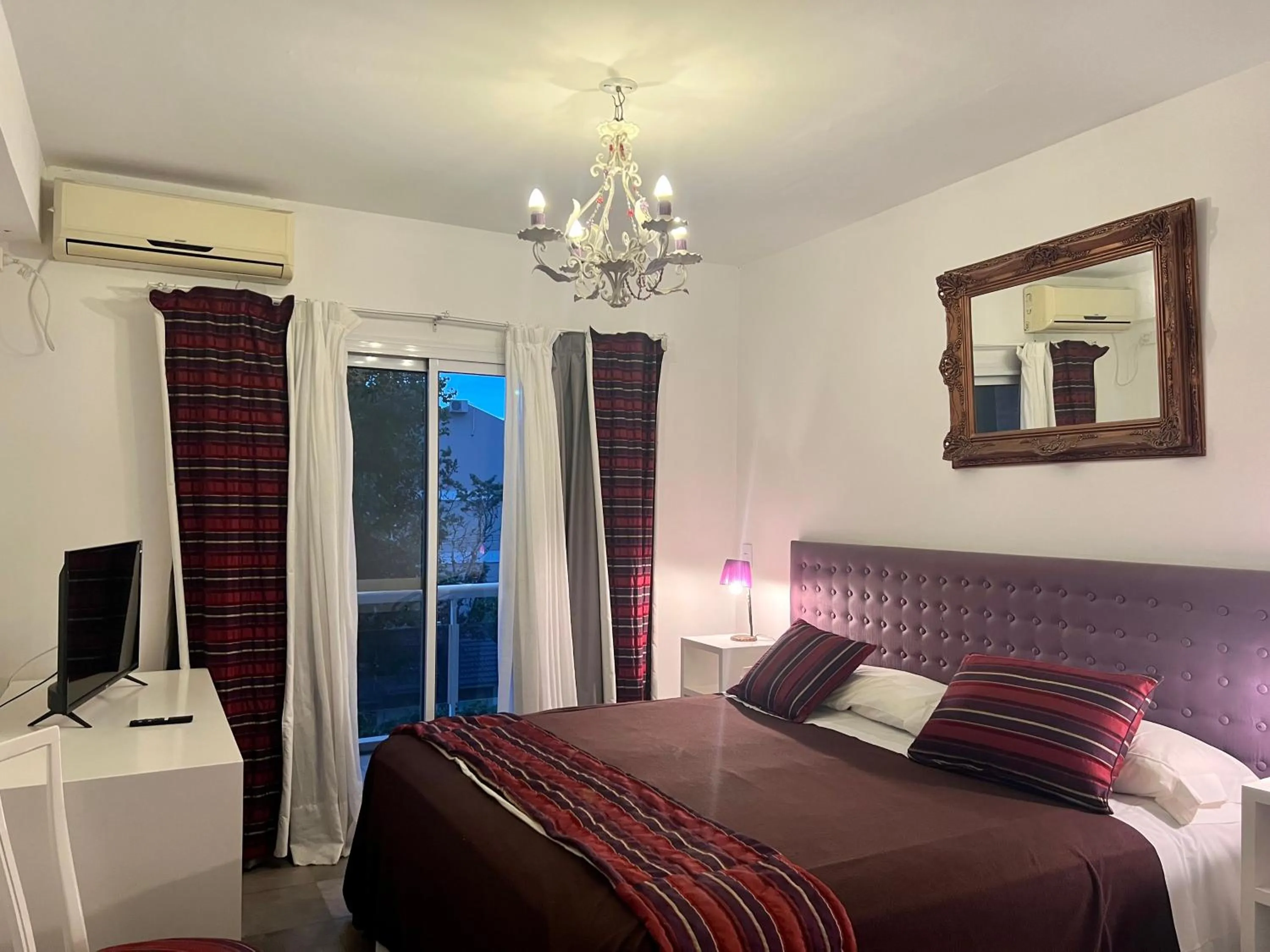 Bed in Apart & Hotel Neptuno