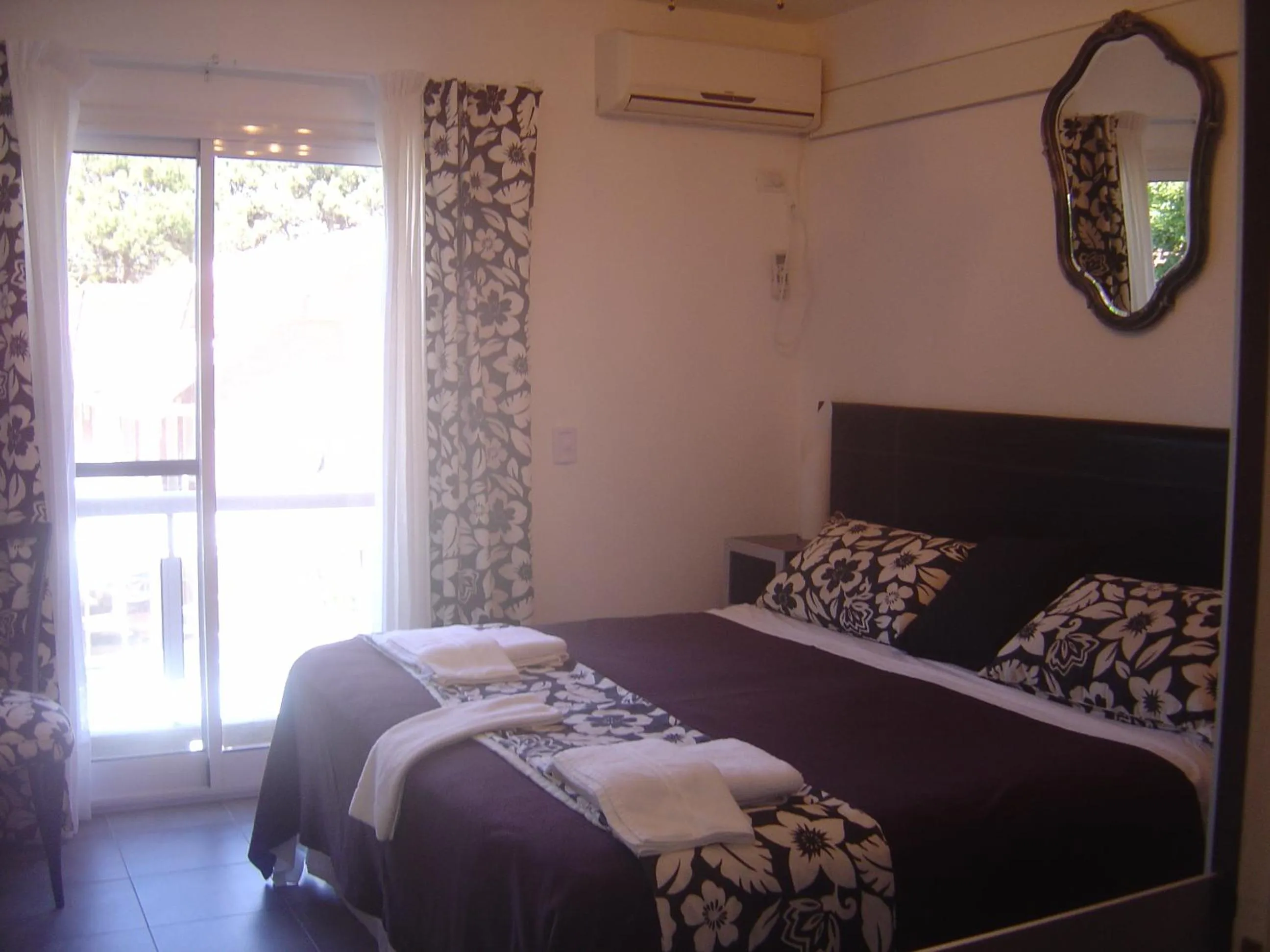 Day, Bed in Apart & Hotel Neptuno