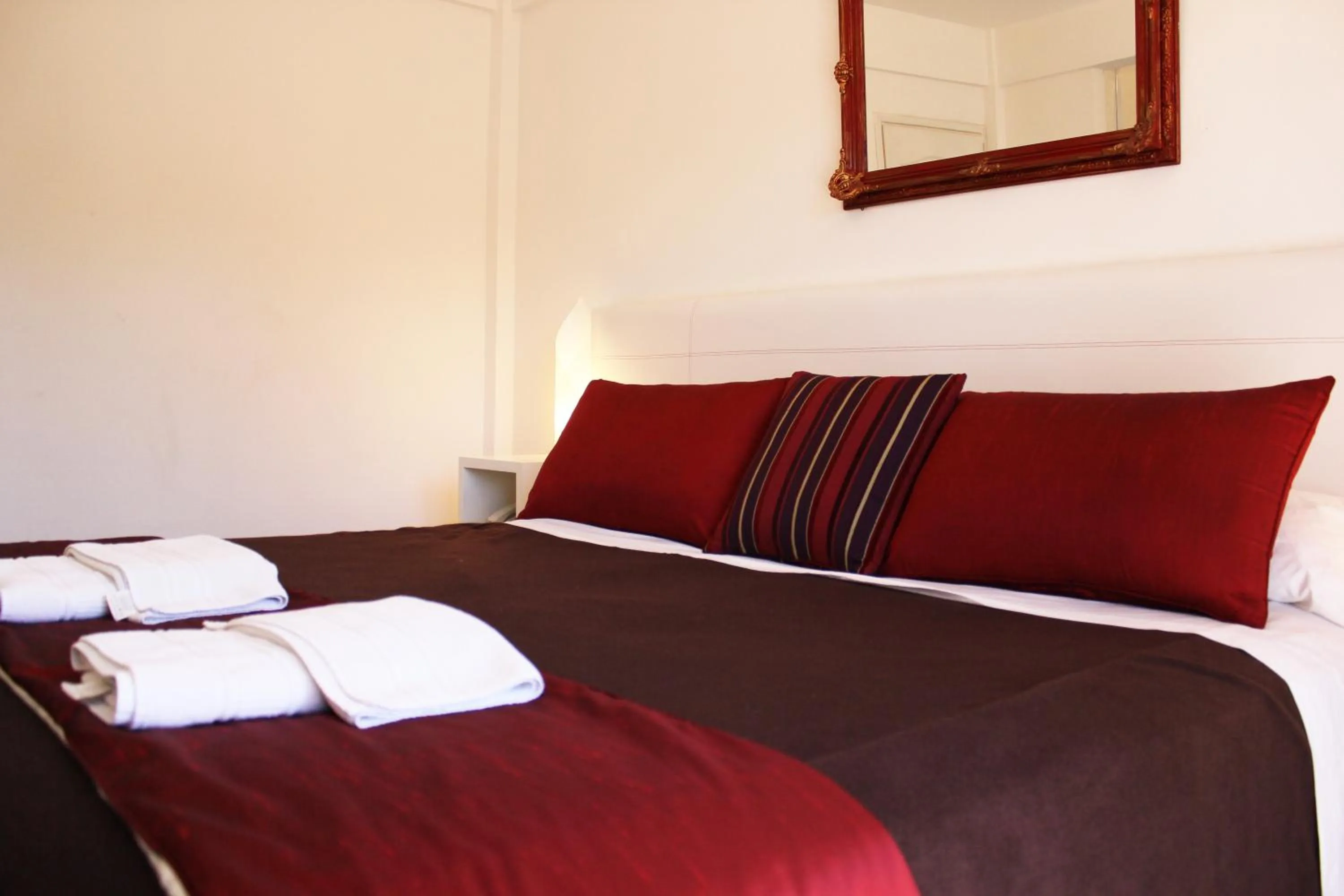 Bedroom, Bed in Apart & Hotel Neptuno