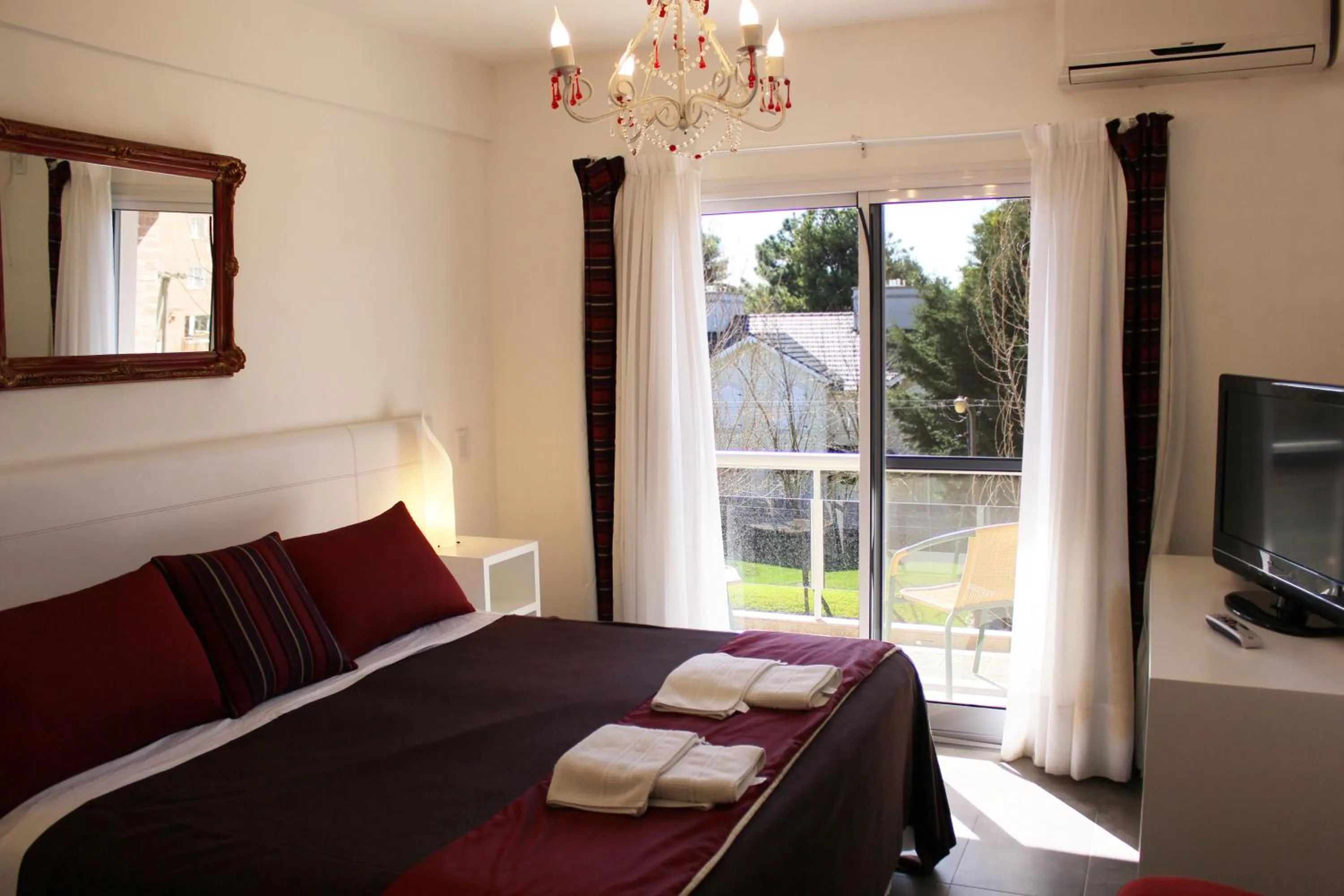 Bedroom, Bed in Apart & Hotel Neptuno