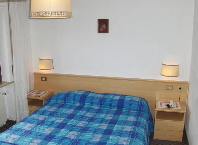 Bedroom, Bed in Hotel Miramonti