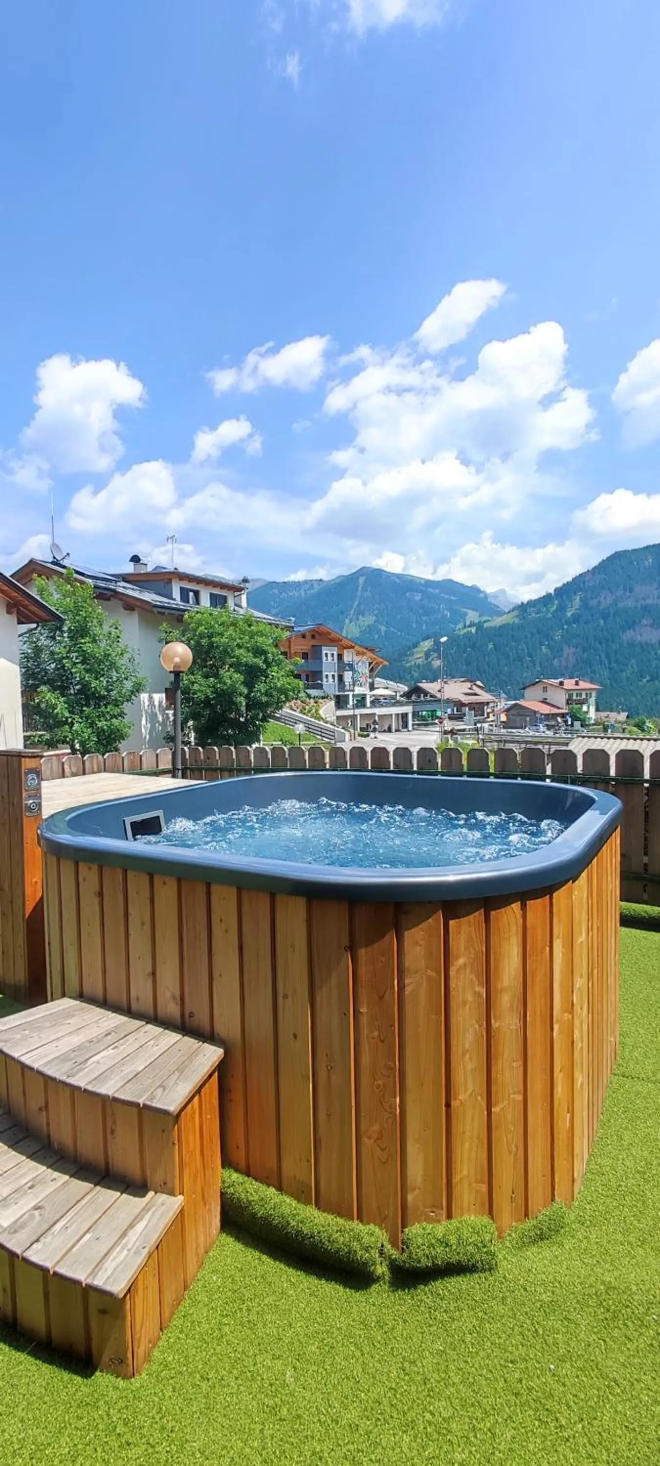 Hot Tub in Hotel Miramonti