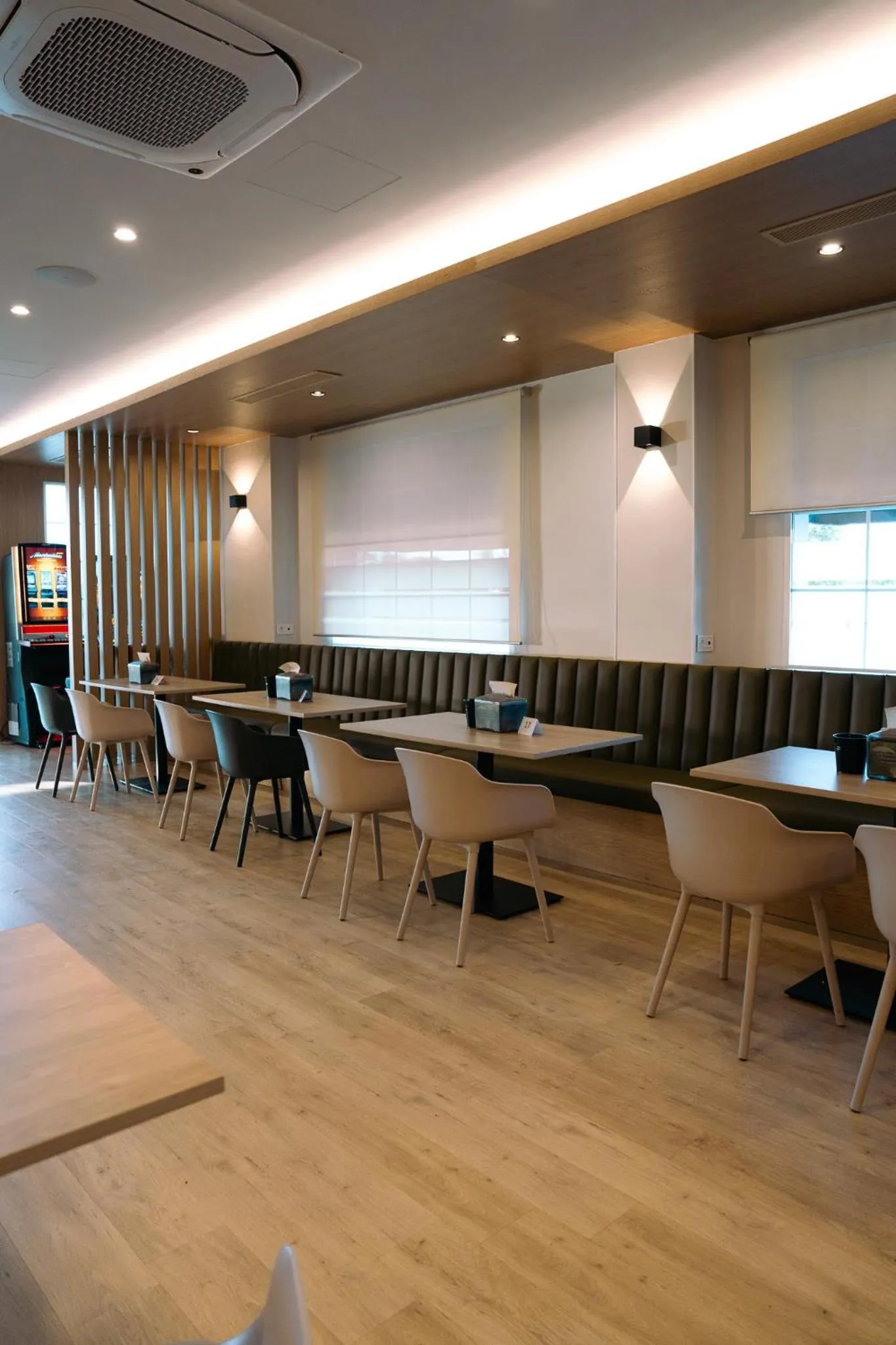 Lounge or bar in Hospedium Hotel Triana