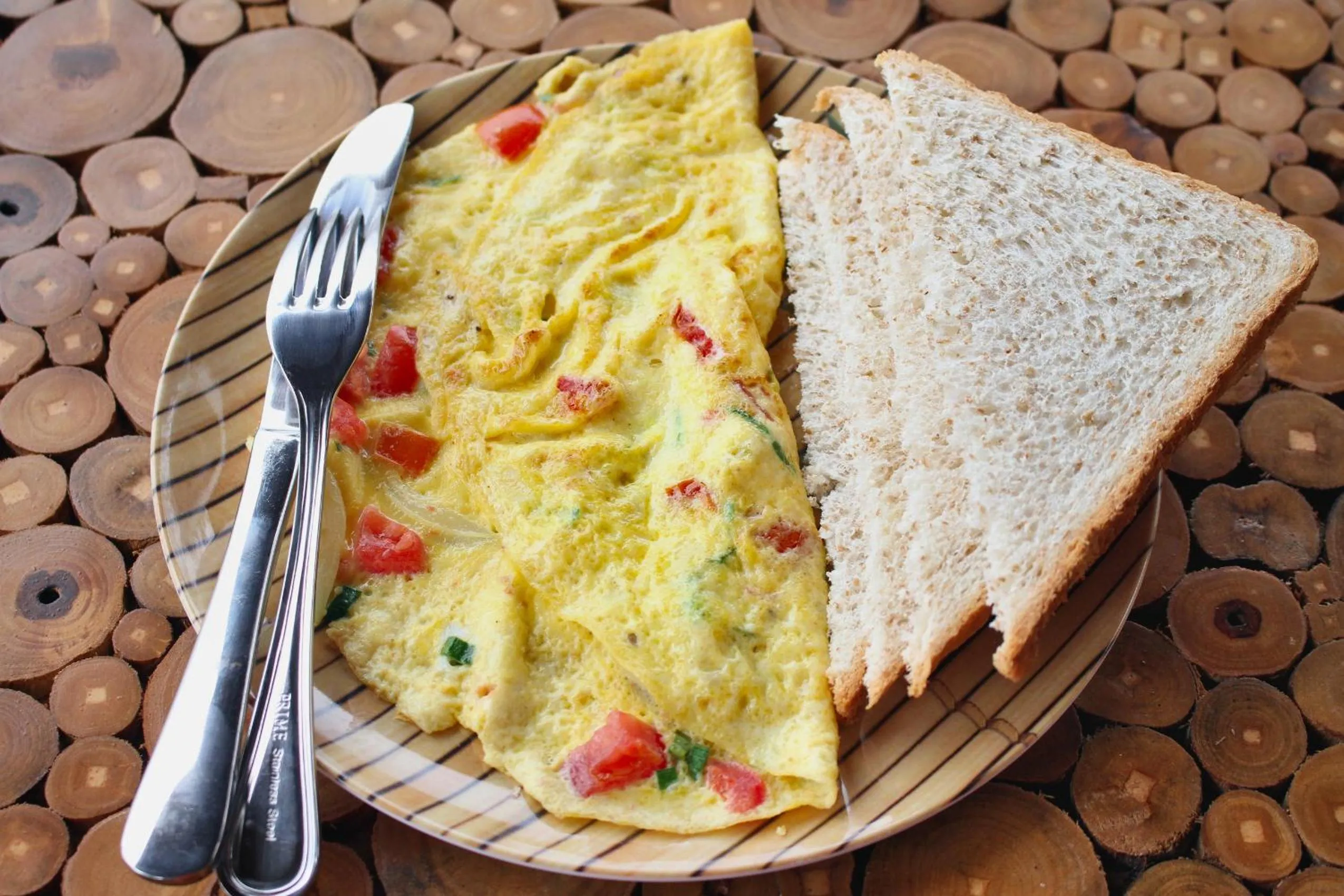 Breakfast in Atuh Forest Cottage