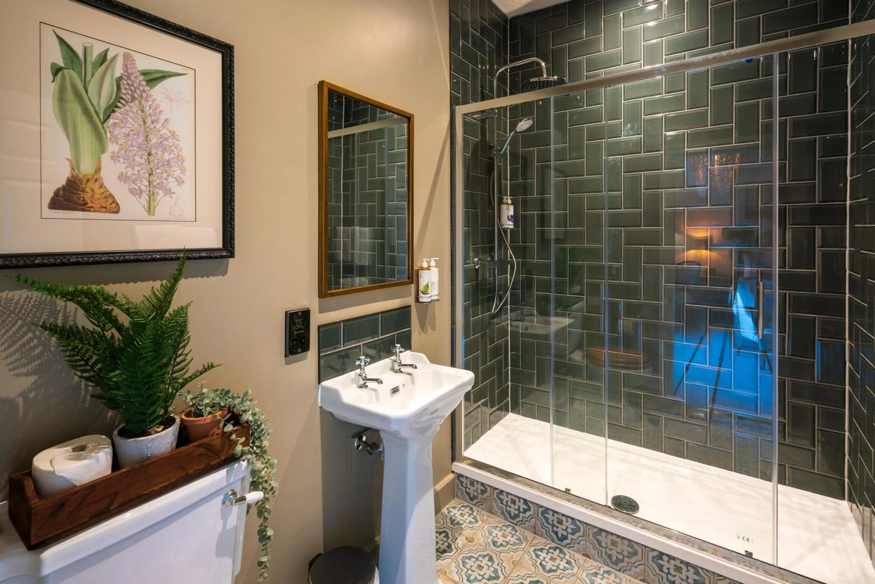 Shower in Prince of Burford