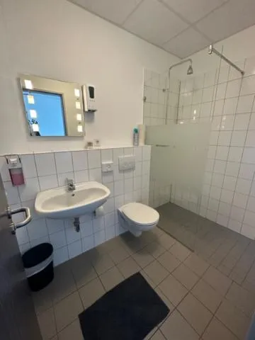 Shower in Arena Hostel & Monteurzimmer