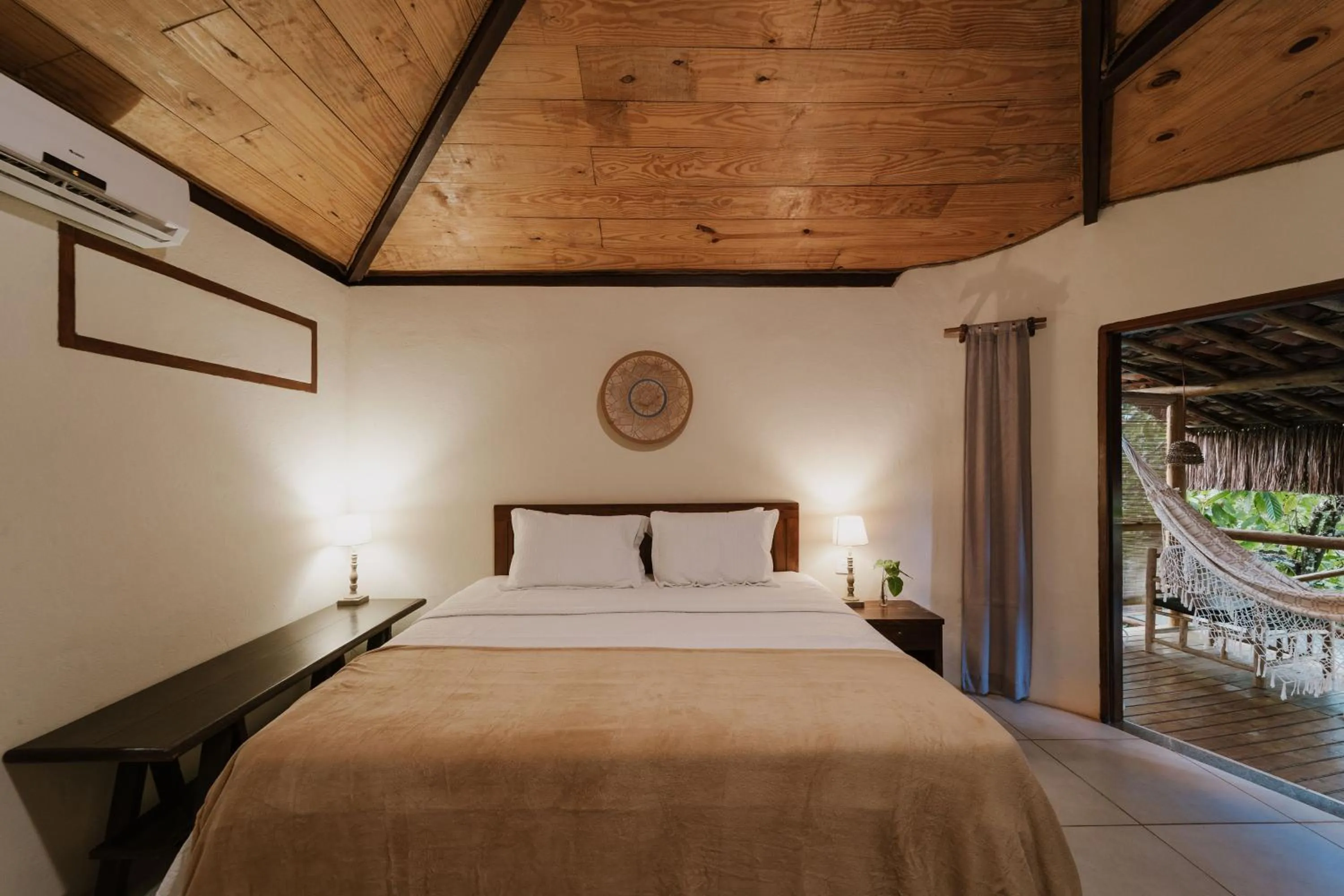 View (from property/room), Bed in Pousada Fruta Pão