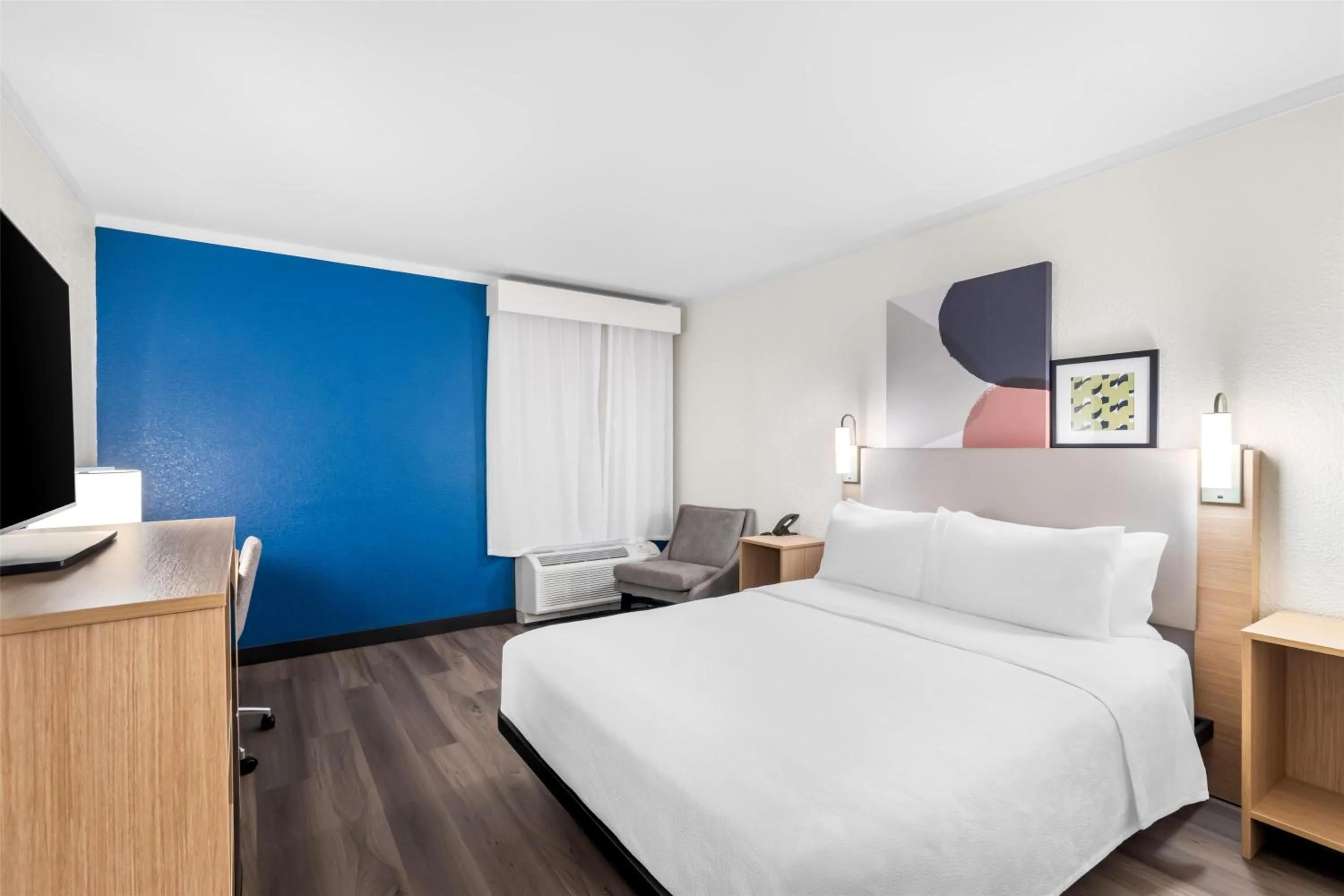 Bed in Spark by Hilton Roanoke Civic Center