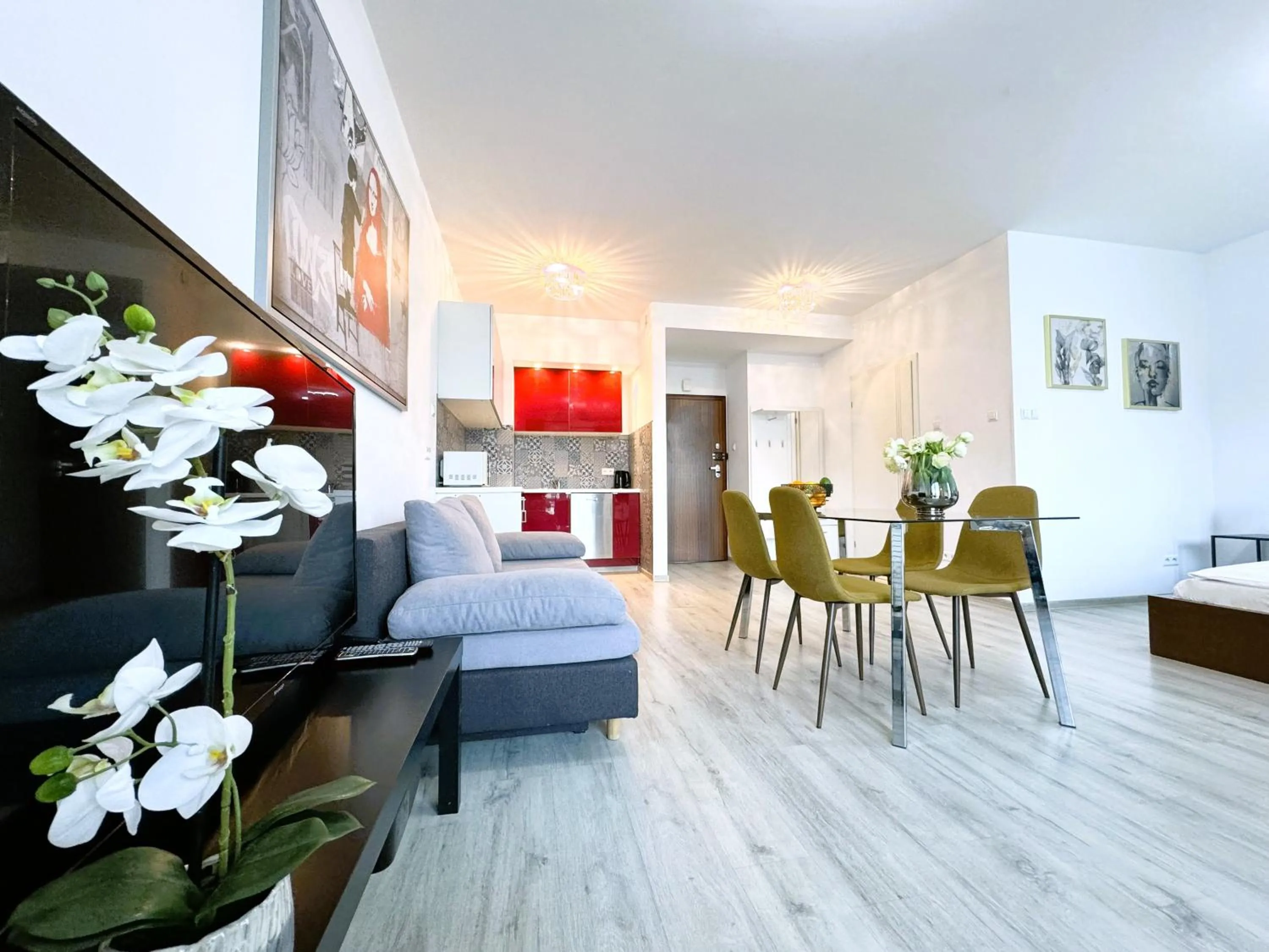 Dining area in Platinum Towers Country 2 Country