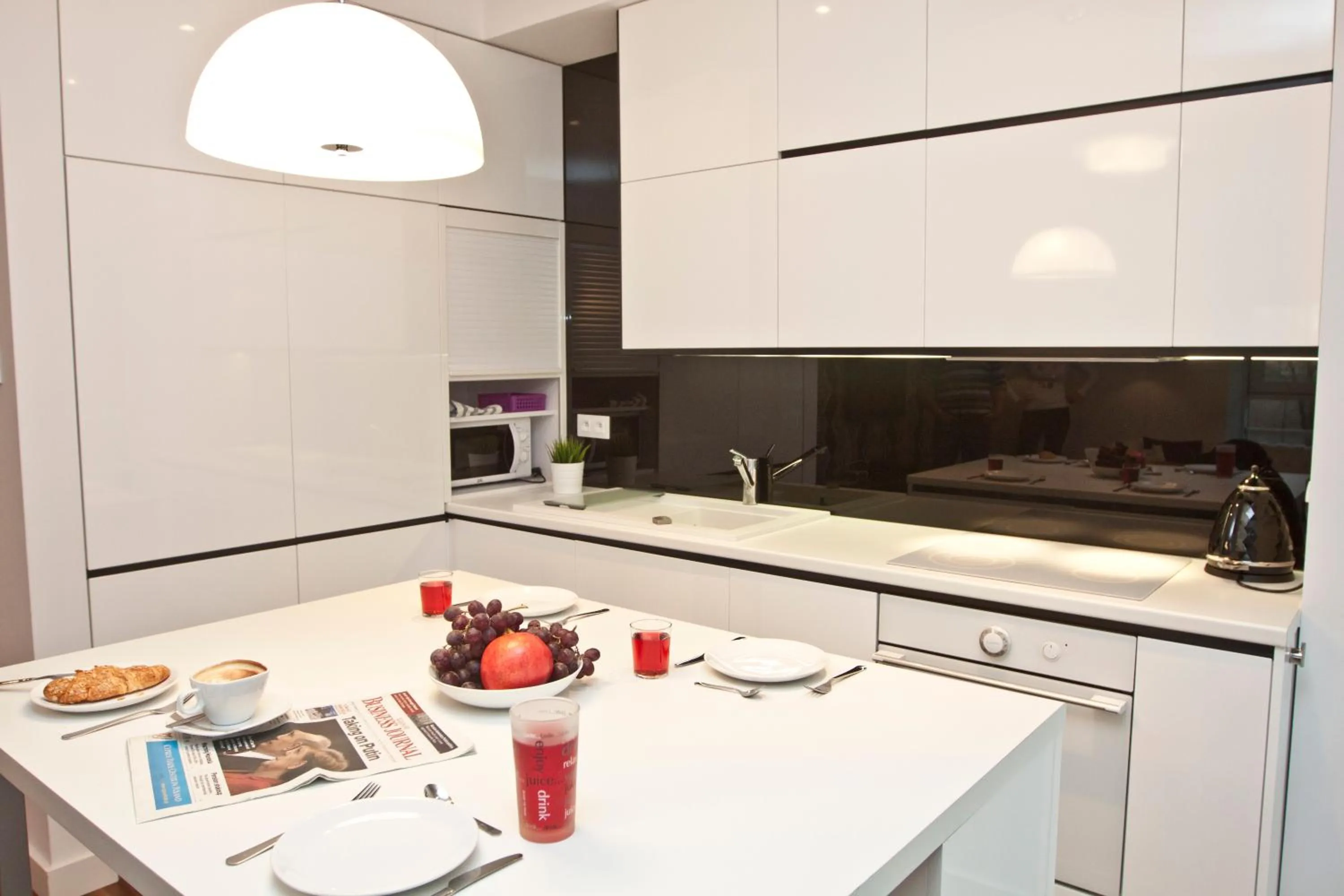 Kitchen or kitchenette in Platinum Towers Country 2 Country