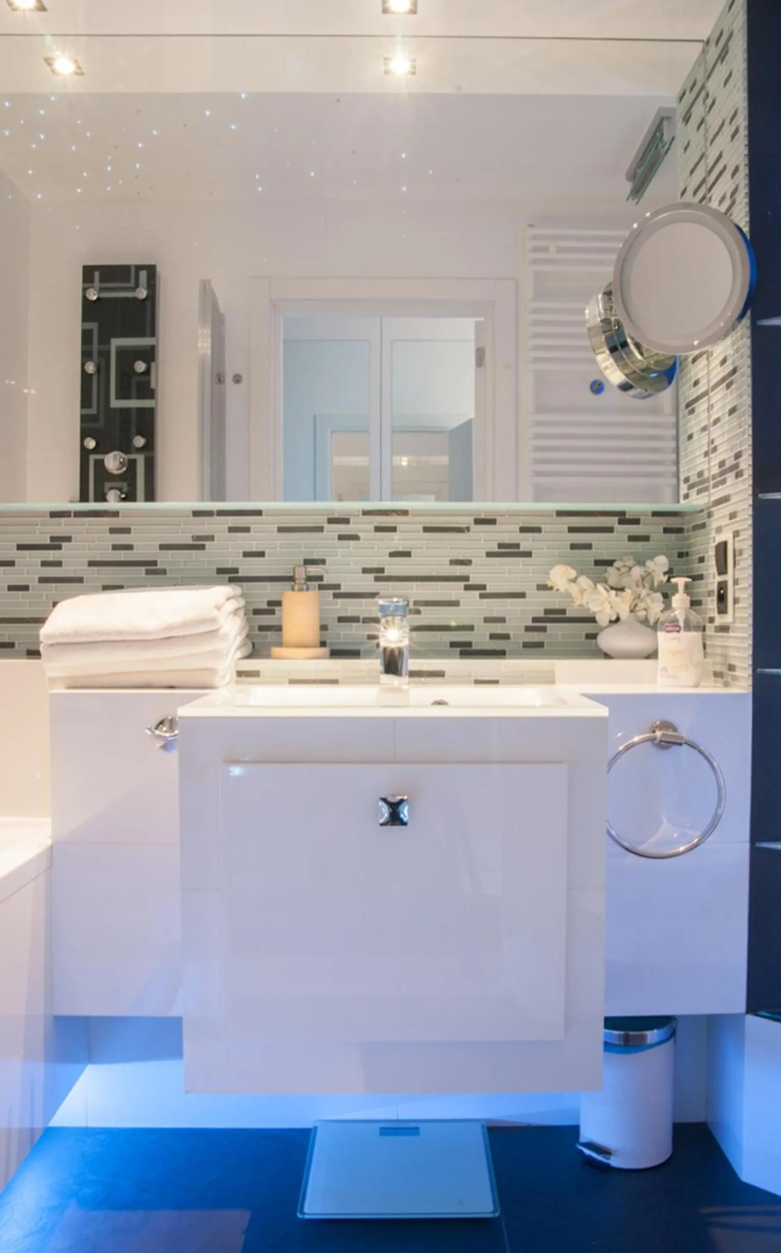 Bathroom in Platinum Towers Country 2 Country