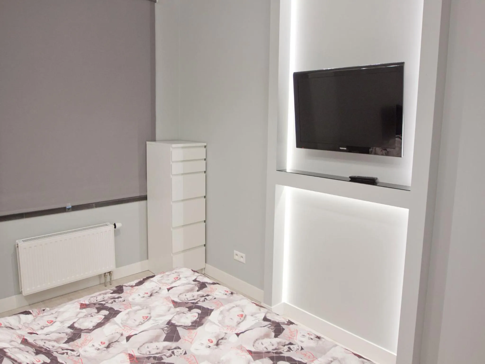 Photo of the whole room, Bed in Platinum Towers Country 2 Country