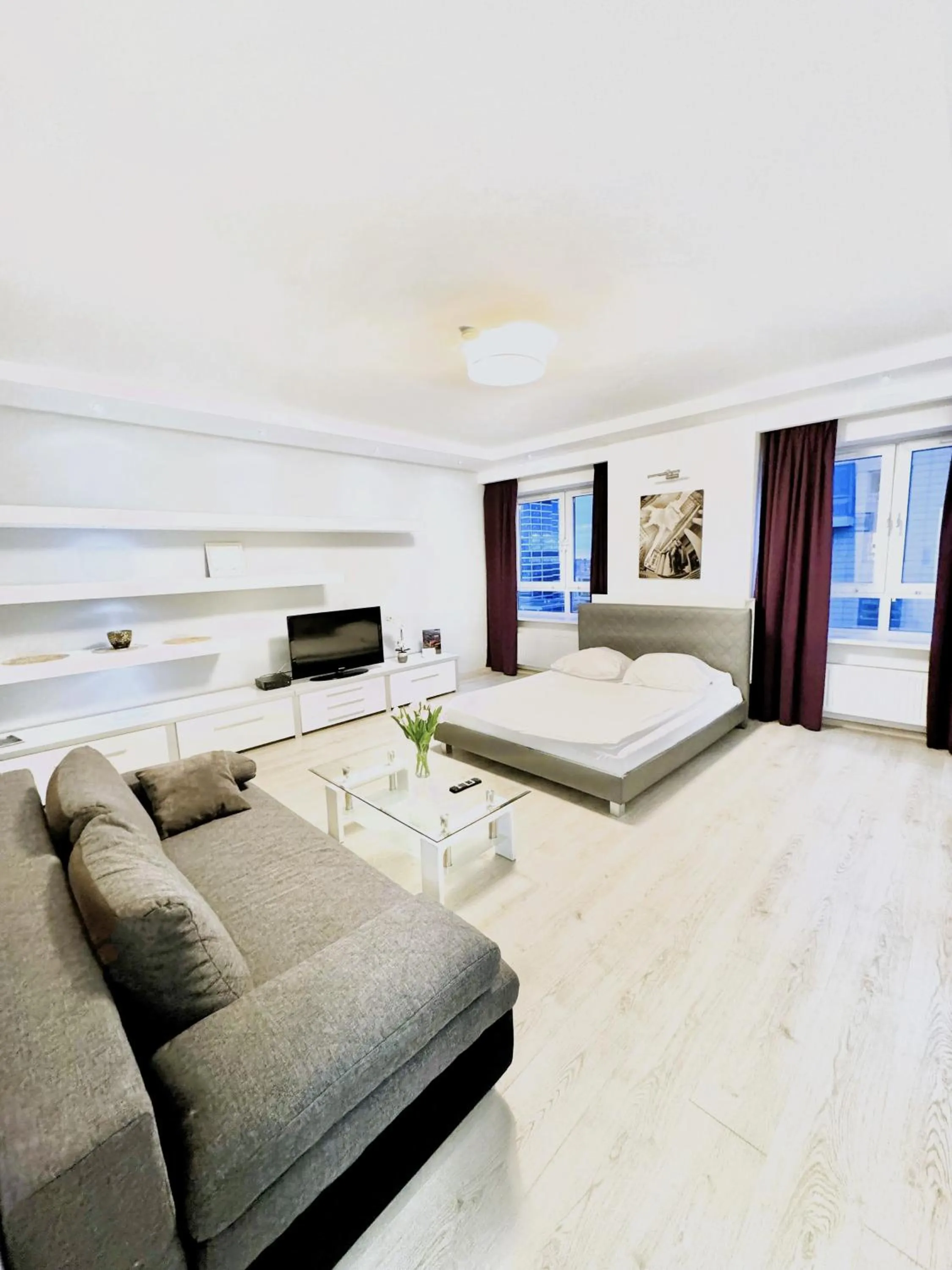 Living room, Bed in Platinum Towers Country 2 Country