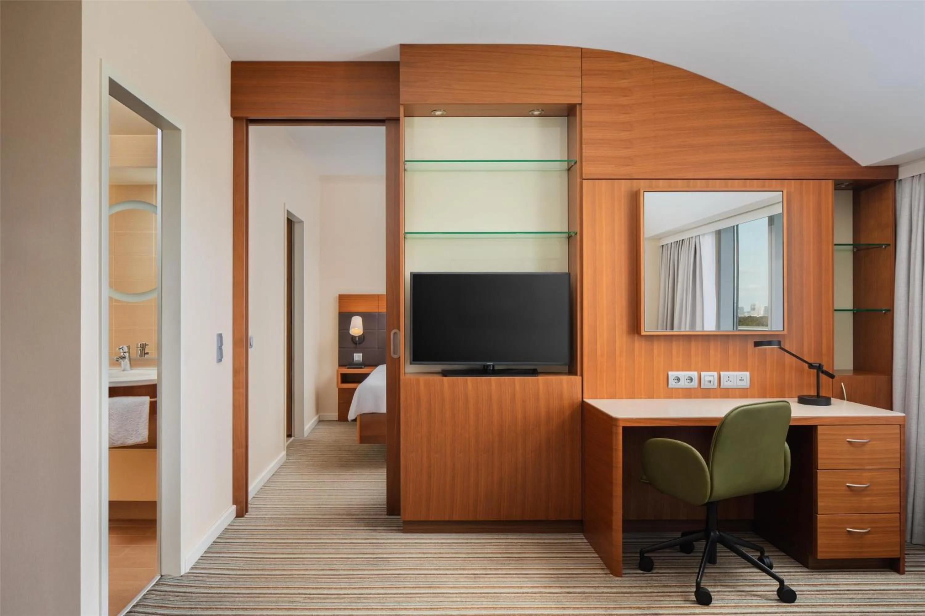 Bedroom in Hilton Garden Inn Frankfurt Airport