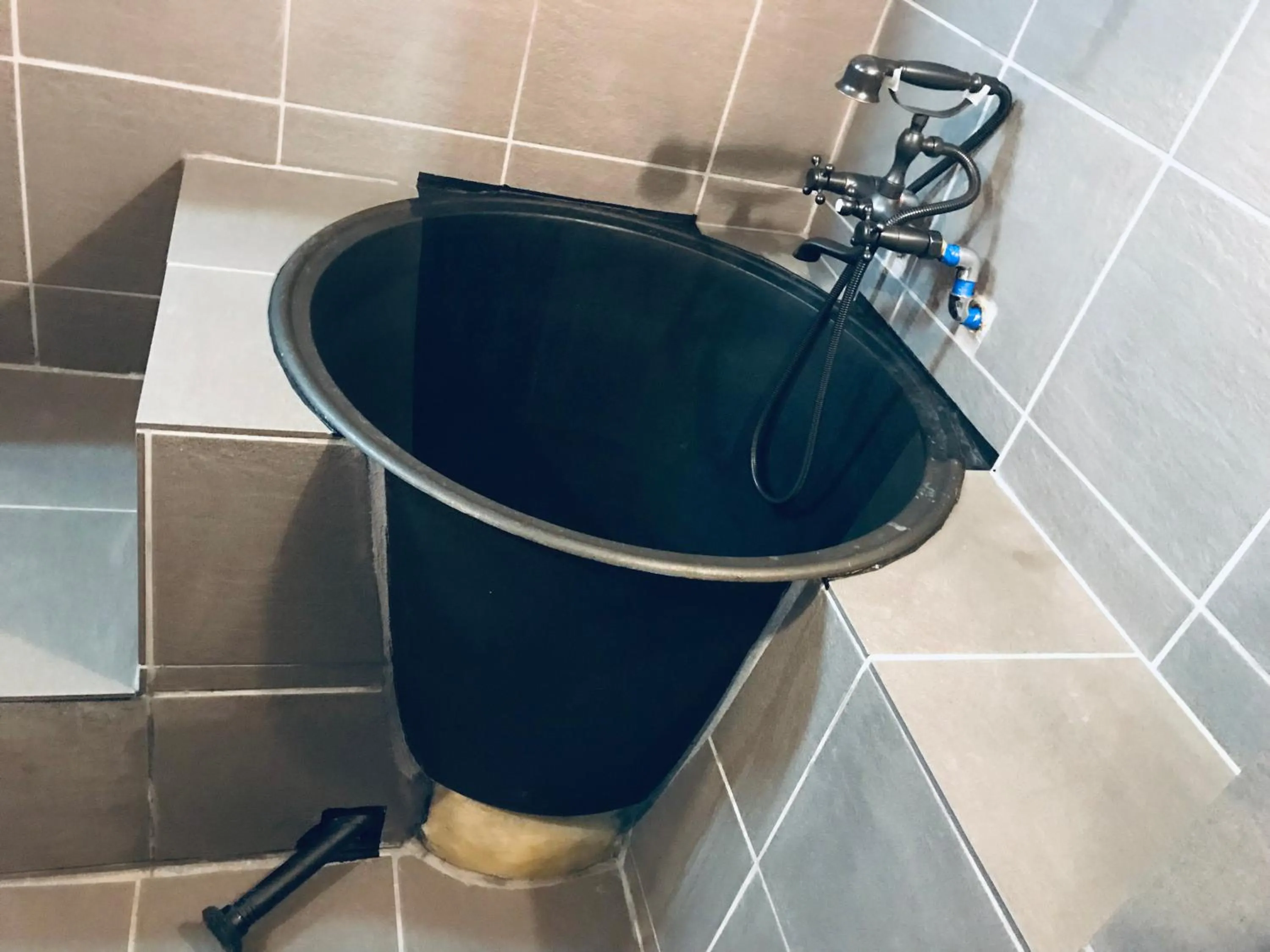 Shower in Koke Musu inn