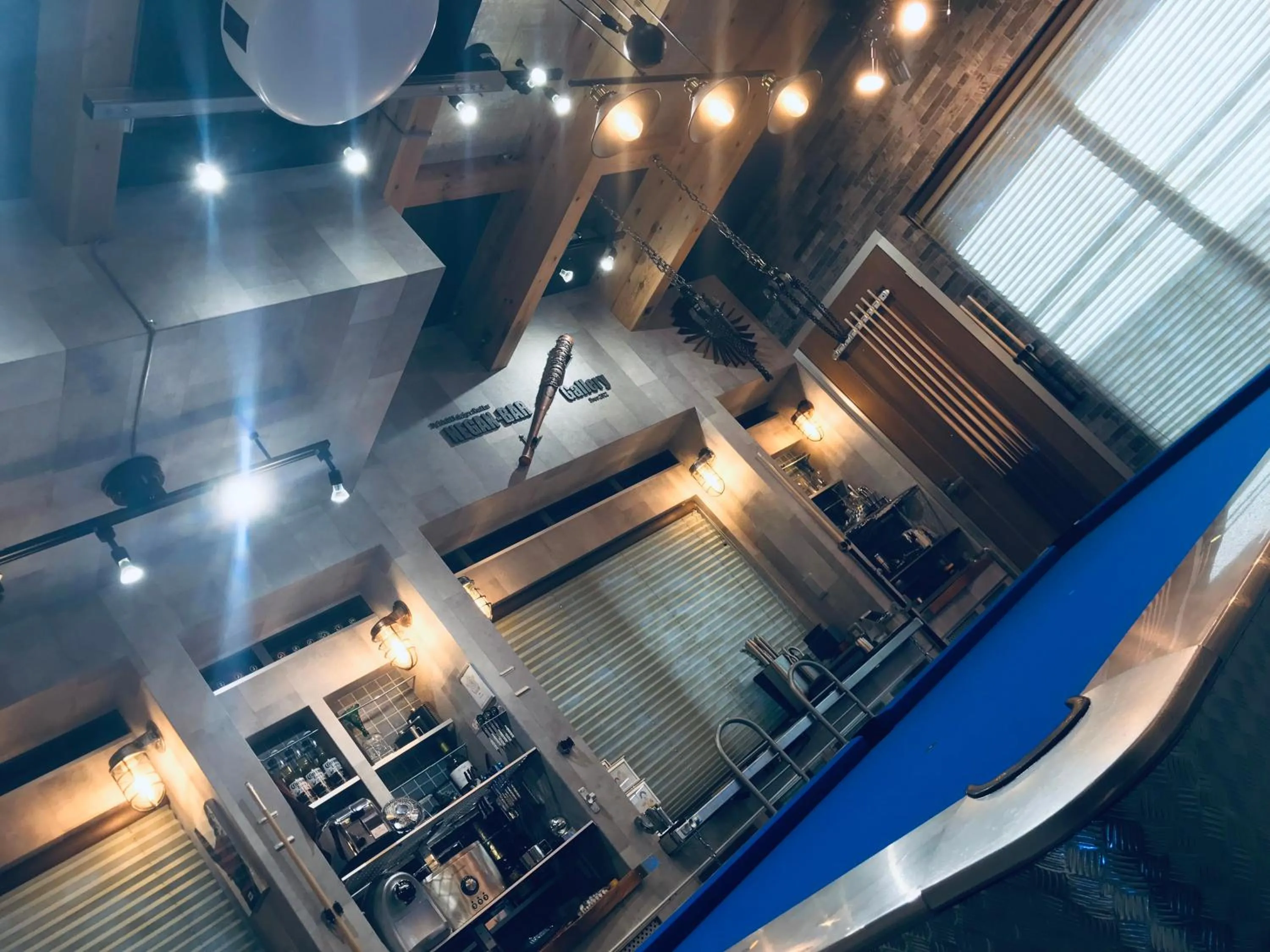 Communal lounge/ TV room in Koke Musu inn