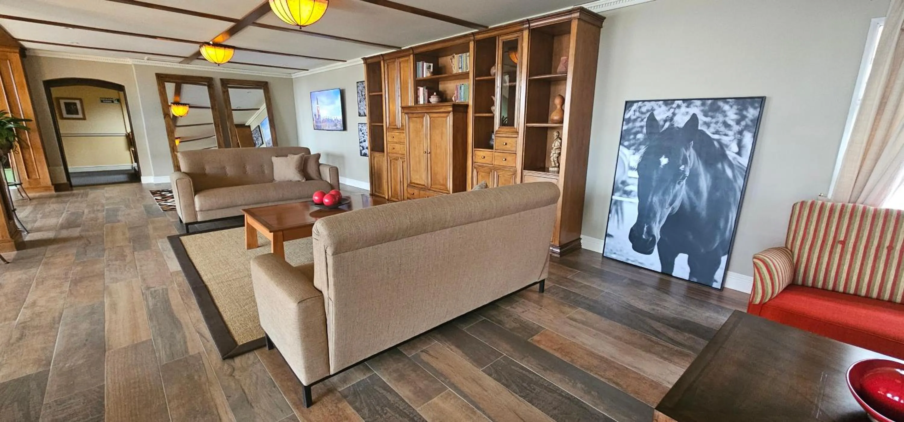 Communal lounge/ TV room in Hotel Quijote