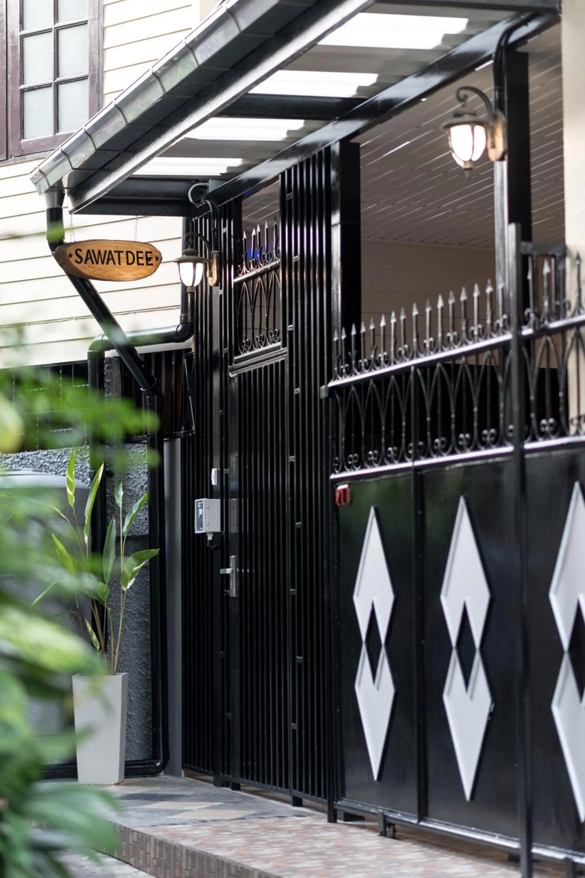 Facade/entrance in Sawatdee Guesthouse the Original