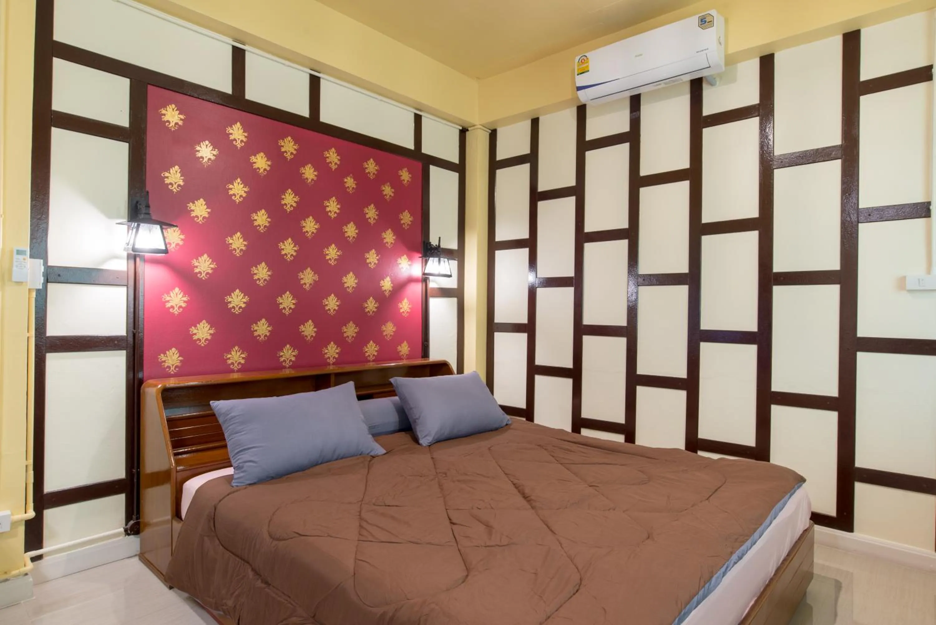 Bed in Sawatdee Guesthouse the Original