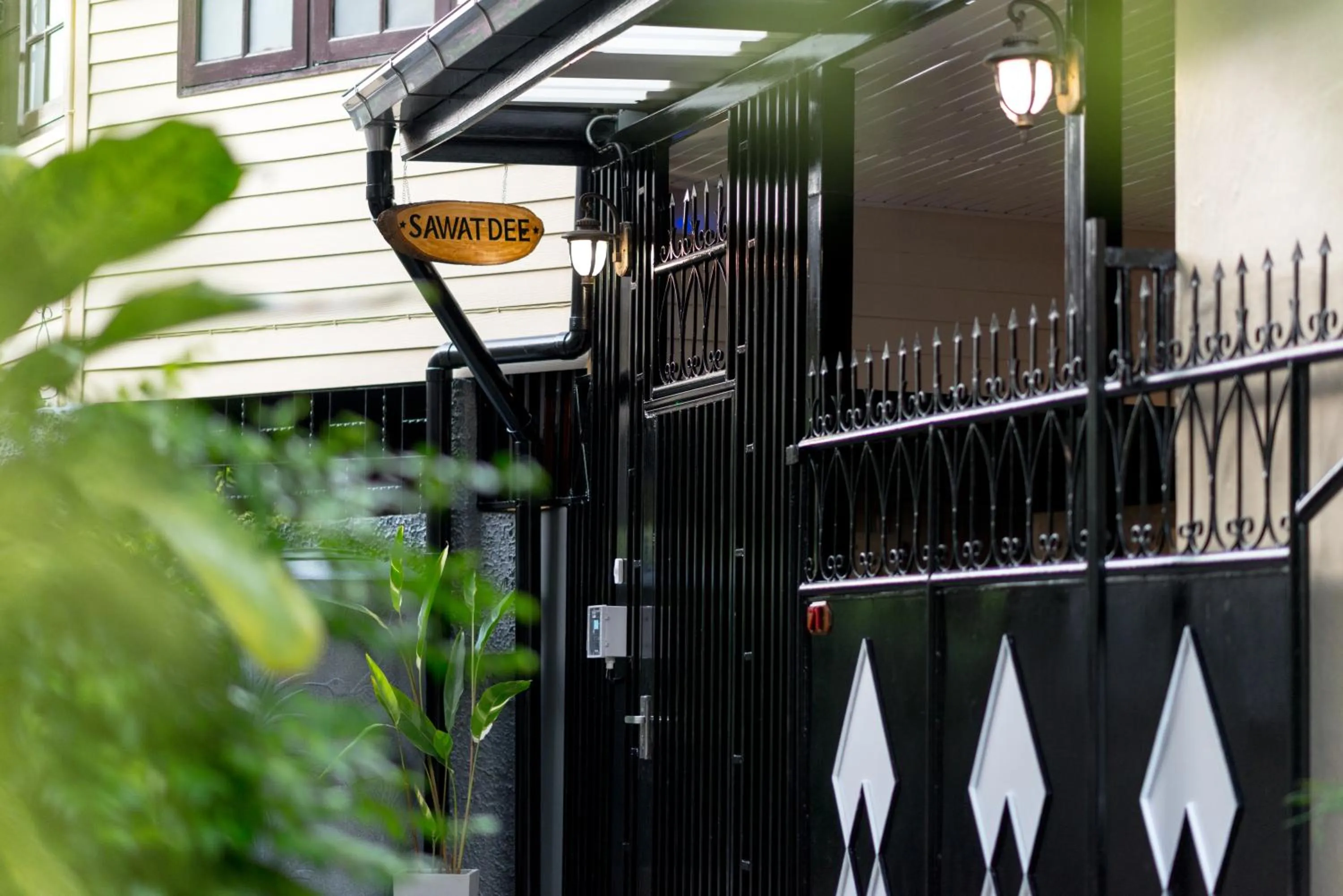 Facade/entrance in Sawatdee Guesthouse the Original