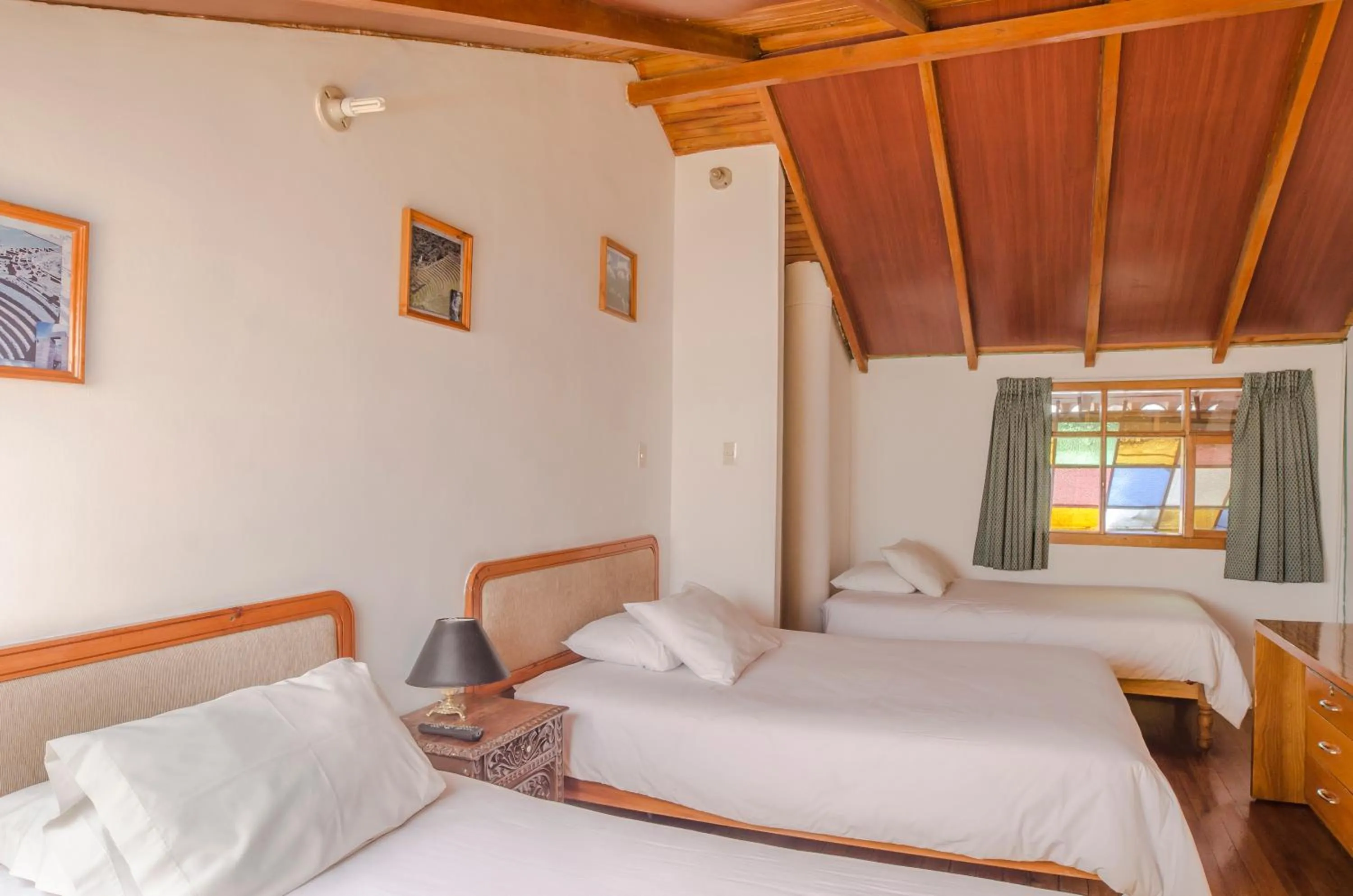 Bed in Los Aticos B&B with Coworking