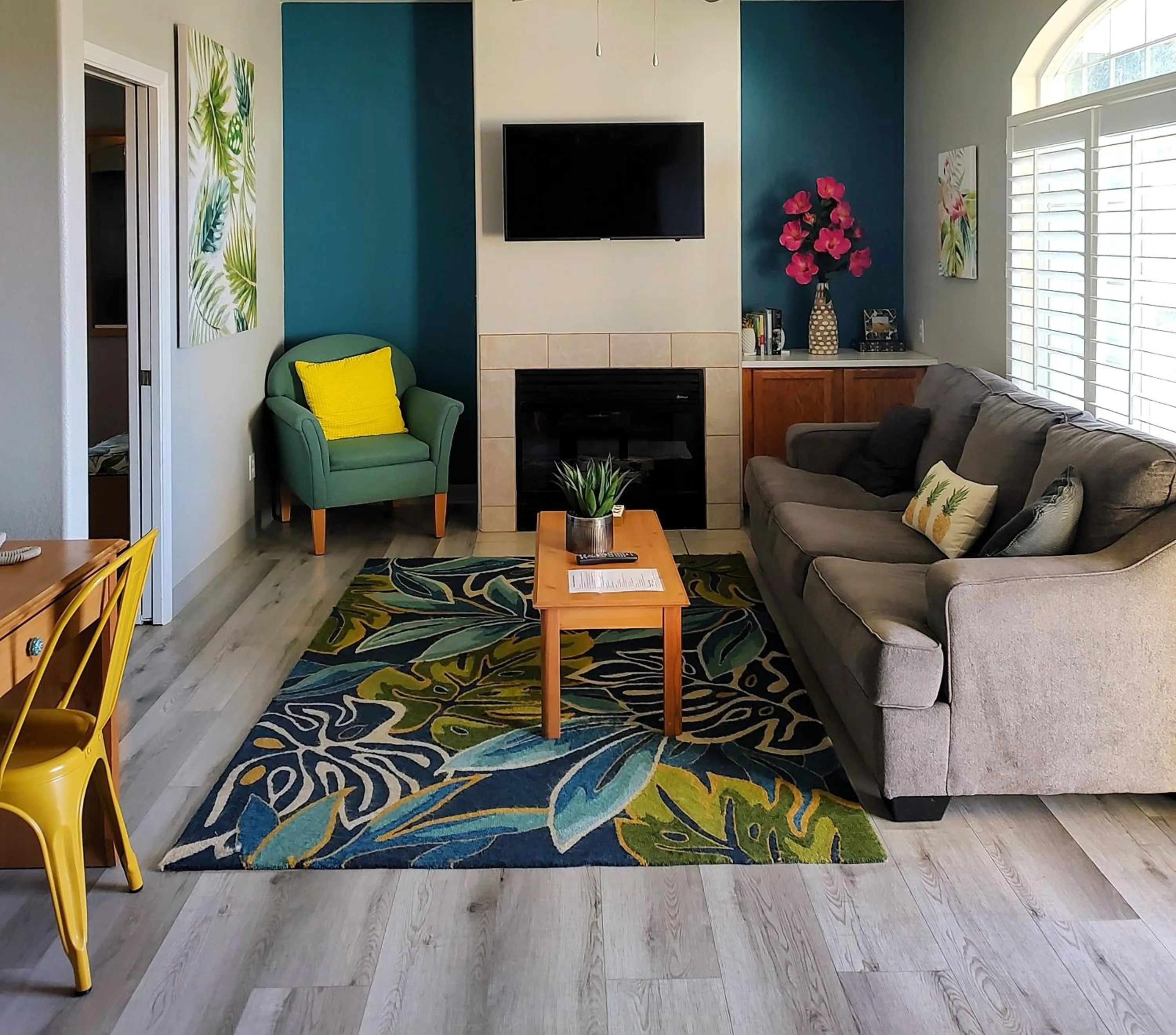 Living room in Pacific Plaza Resort