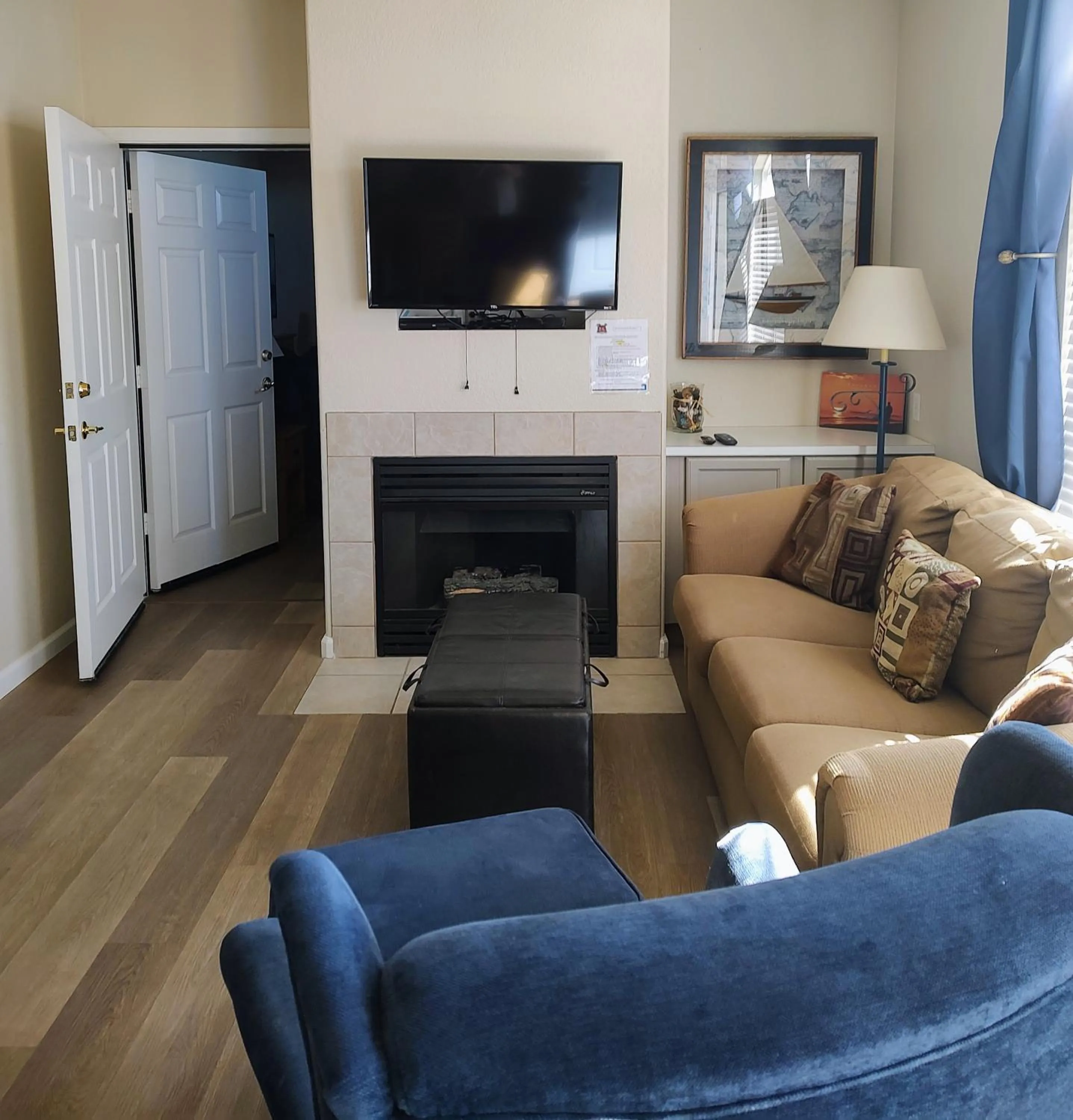 Living room in Pacific Plaza Resort