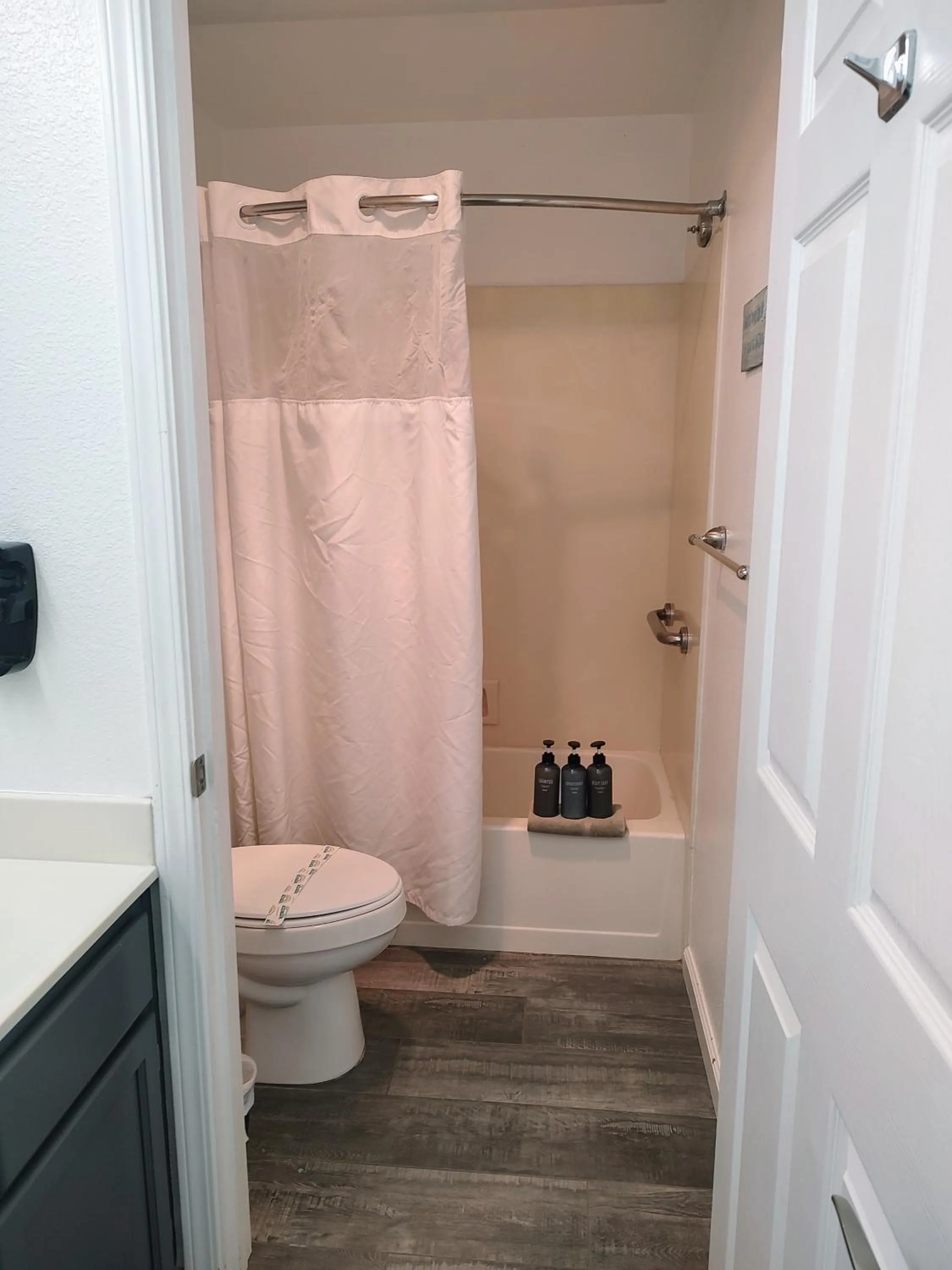 Shower in Pacific Plaza Resort