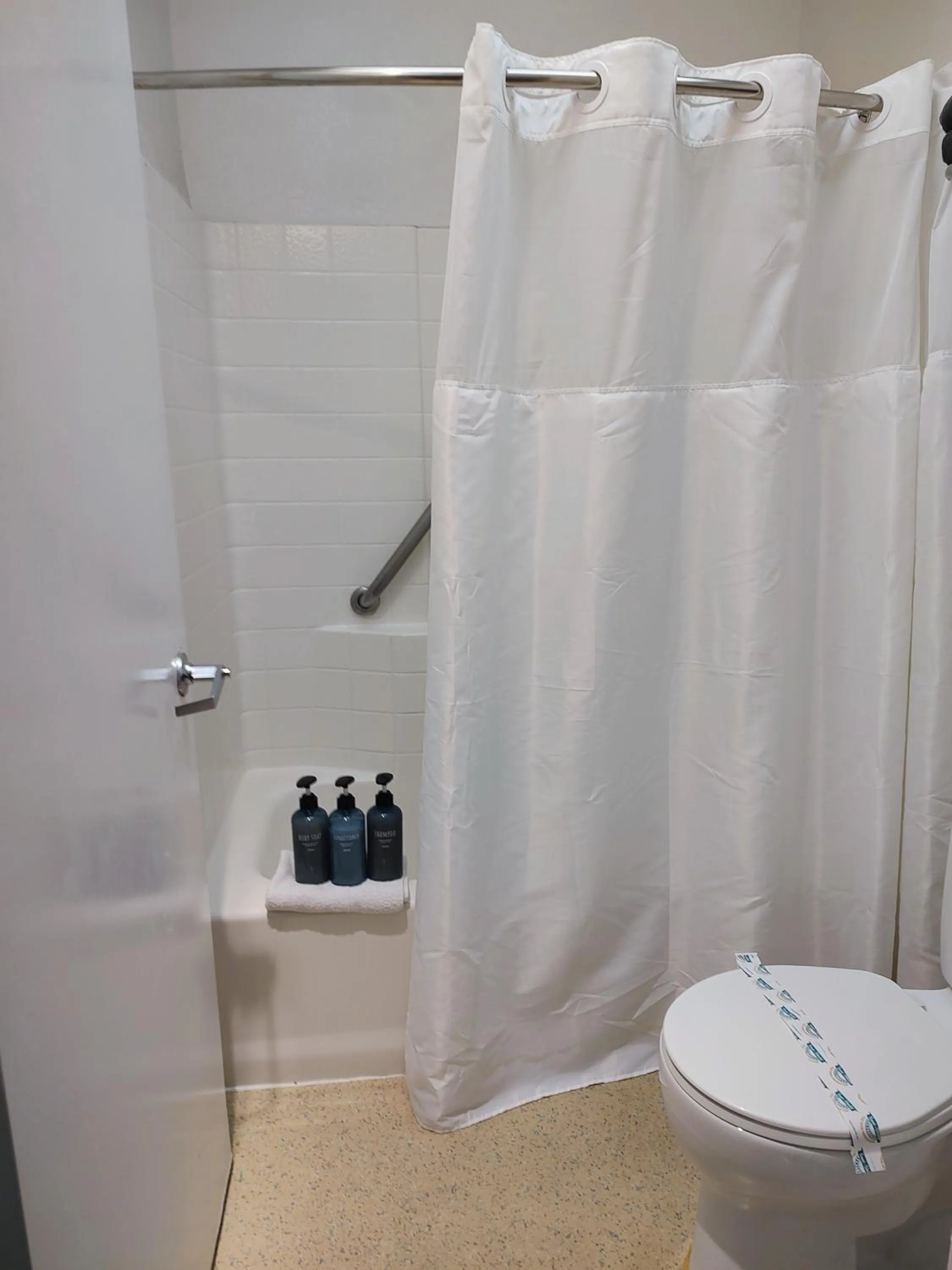 Shower in Pacific Plaza Resort