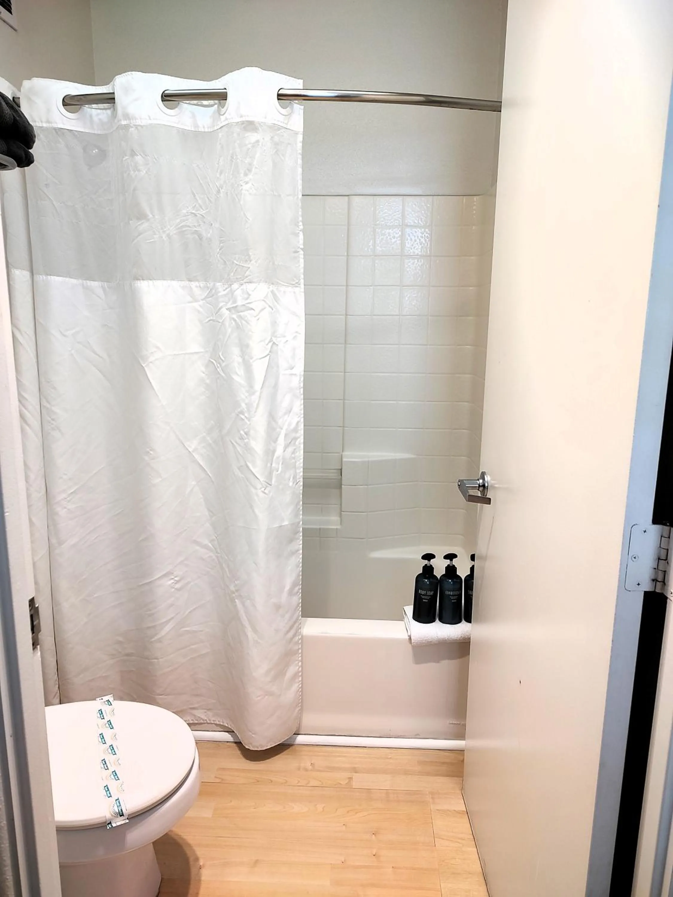 Shower in Pacific Plaza Resort