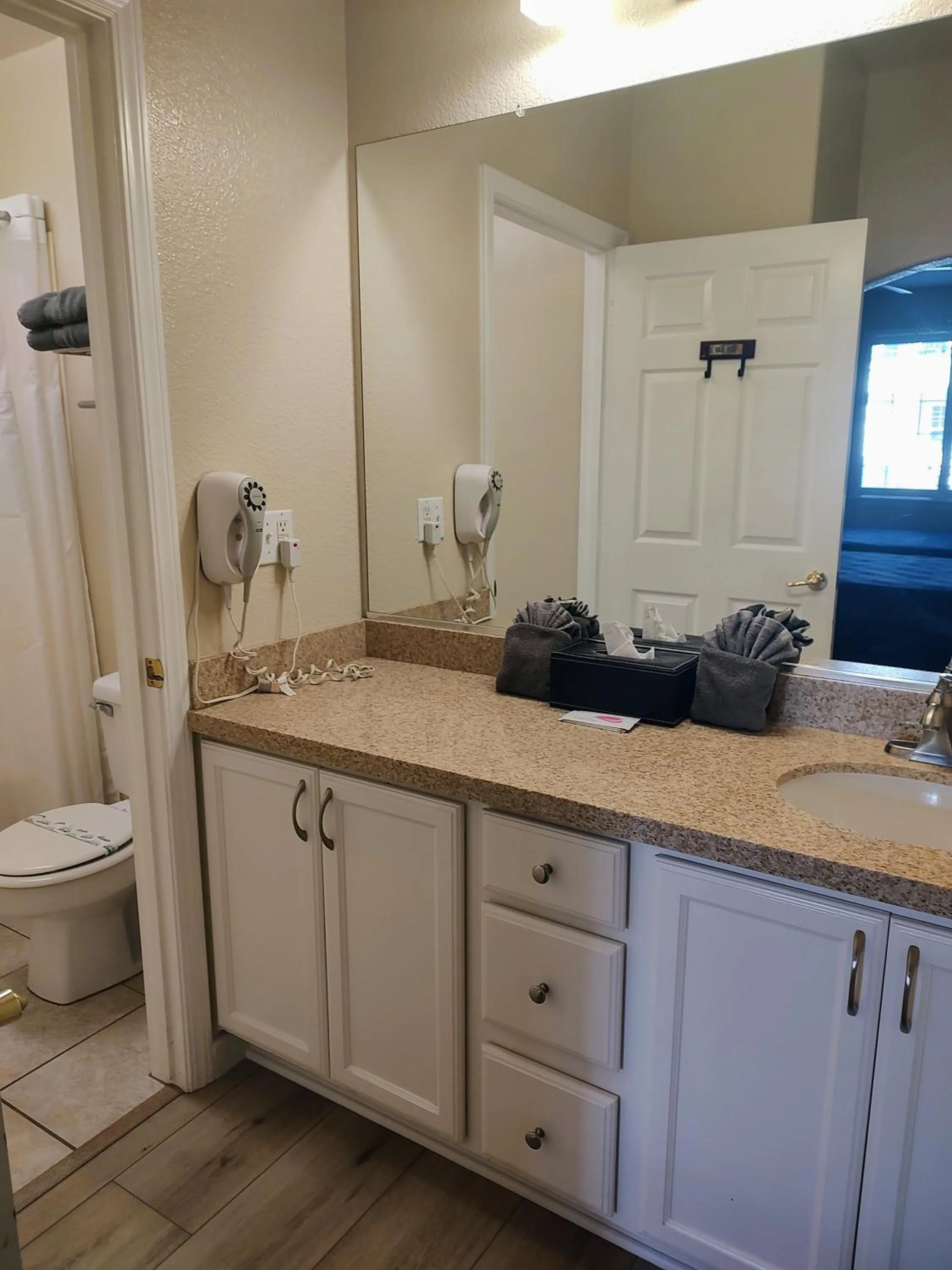 Toilet in Pacific Plaza Resort